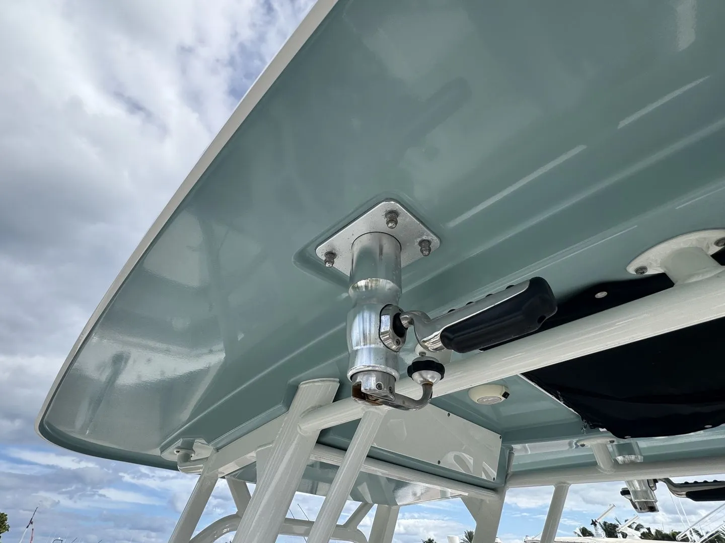 2022 Boston Whaler 230 OUTRAGE Image Thumbnail #20