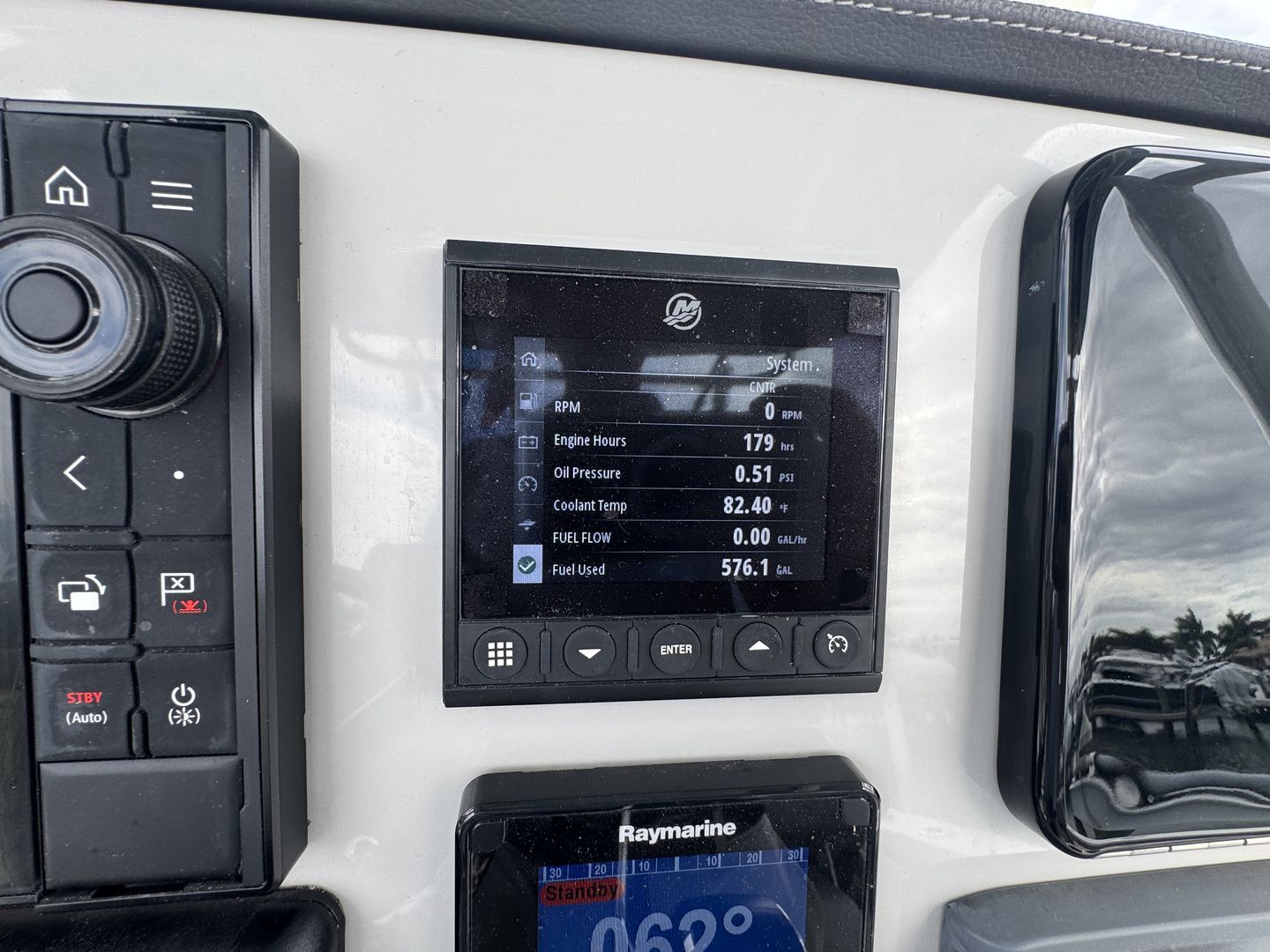 2022 Boston Whaler 230 OUTRAGE Image Thumbnail #18