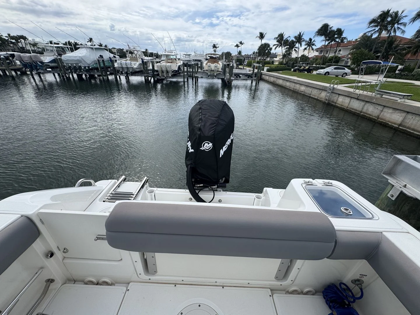 2022 Boston Whaler 230 OUTRAGE Image Thumbnail #13