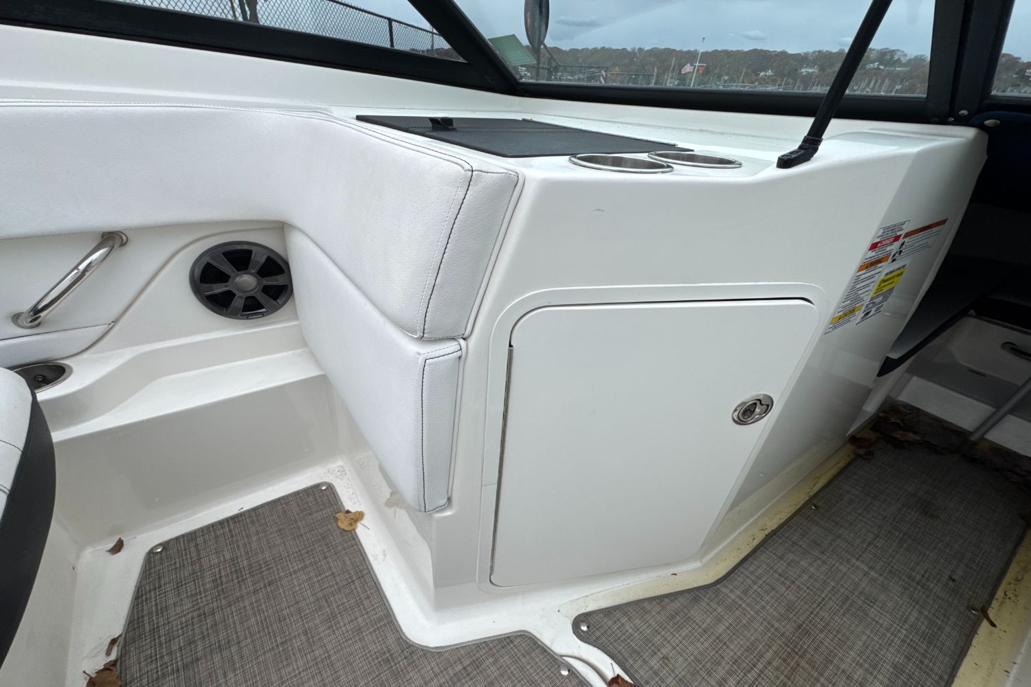 2021 Sea Ray SPX 210 OB Image Thumbnail #14