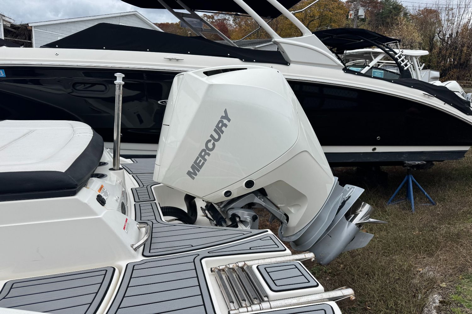 2021 Sea Ray SPX 210 OB Image Thumbnail #1