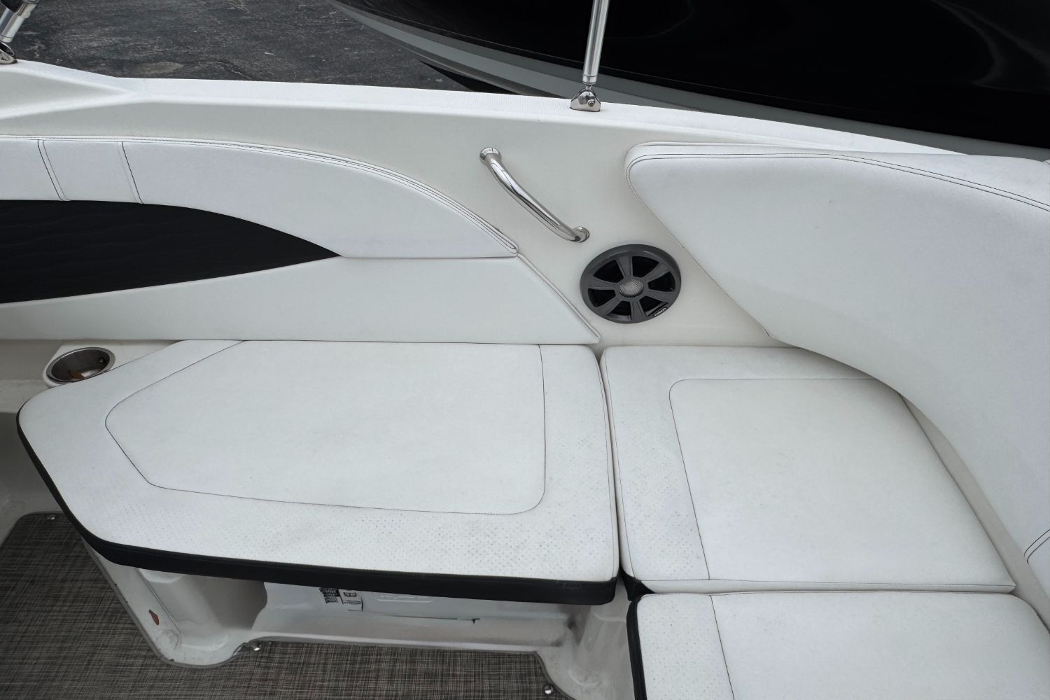 2021 Sea Ray SPX 210 OB Image Thumbnail #9