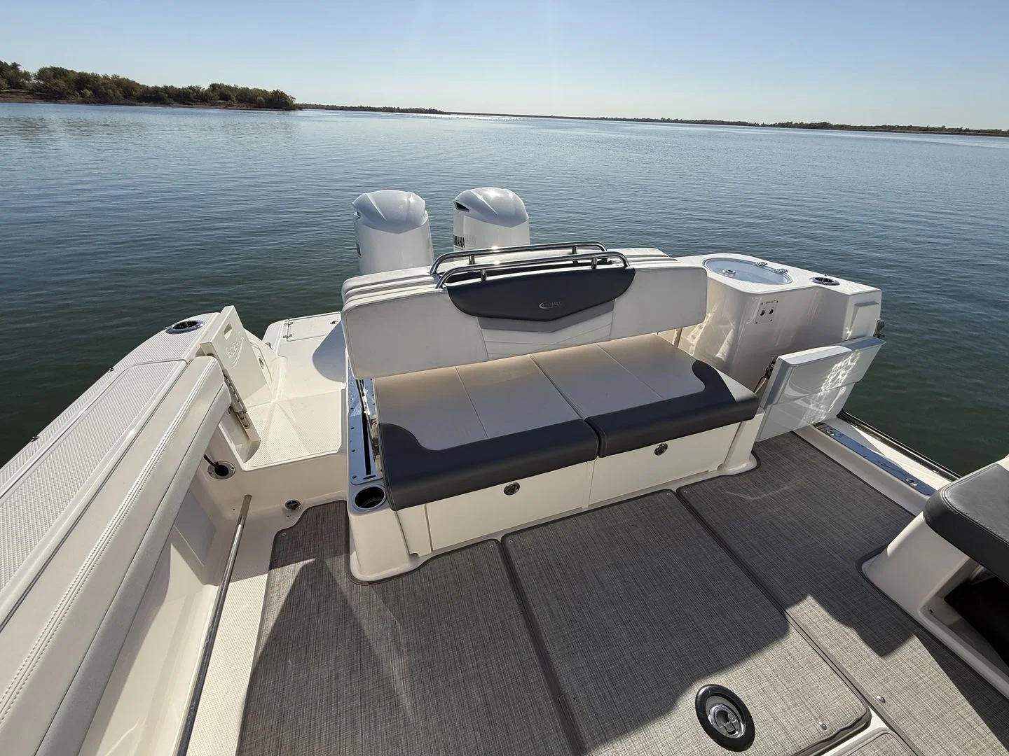 2021 Robalo R317 Image Thumbnail #15
