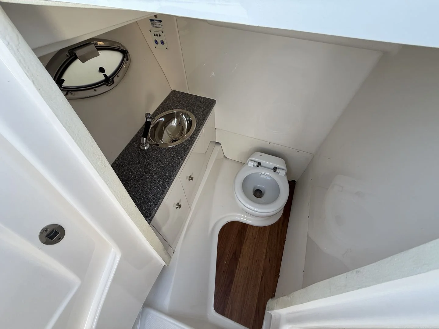 2021 Robalo R317 Image Thumbnail #41