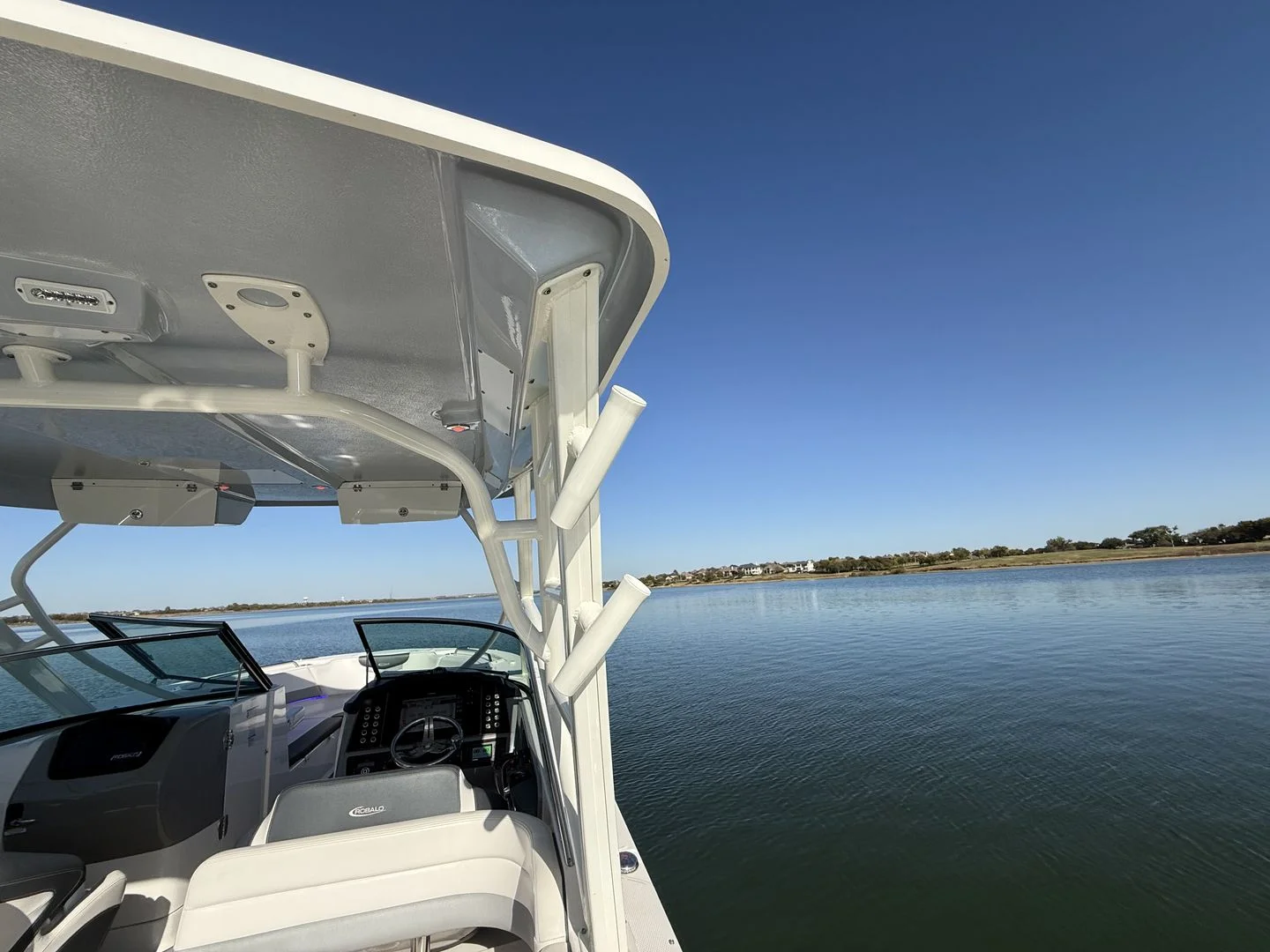 2021 Robalo R317 Image Thumbnail #10