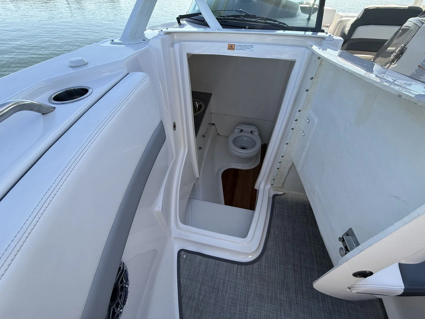 2021 Robalo R317 Image Thumbnail #42