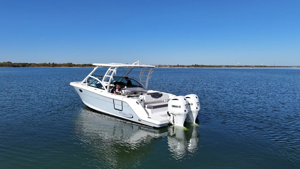 2021 Robalo R317 Image Thumbnail #5
