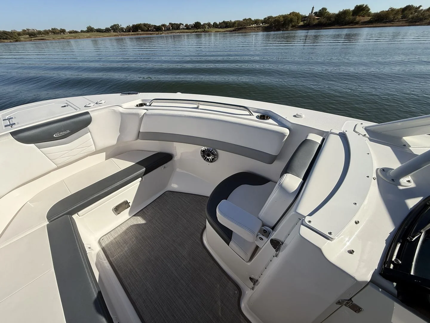 2021 Robalo R317 Image Thumbnail #38