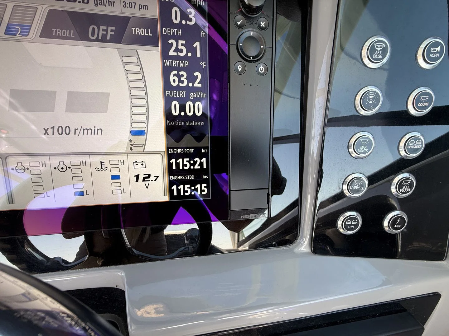 2021 Robalo R317 Image Thumbnail #30