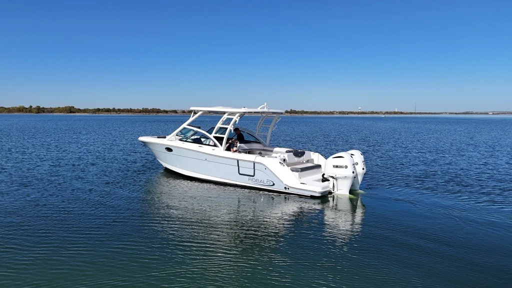 2021 Robalo R317 Image Thumbnail #6