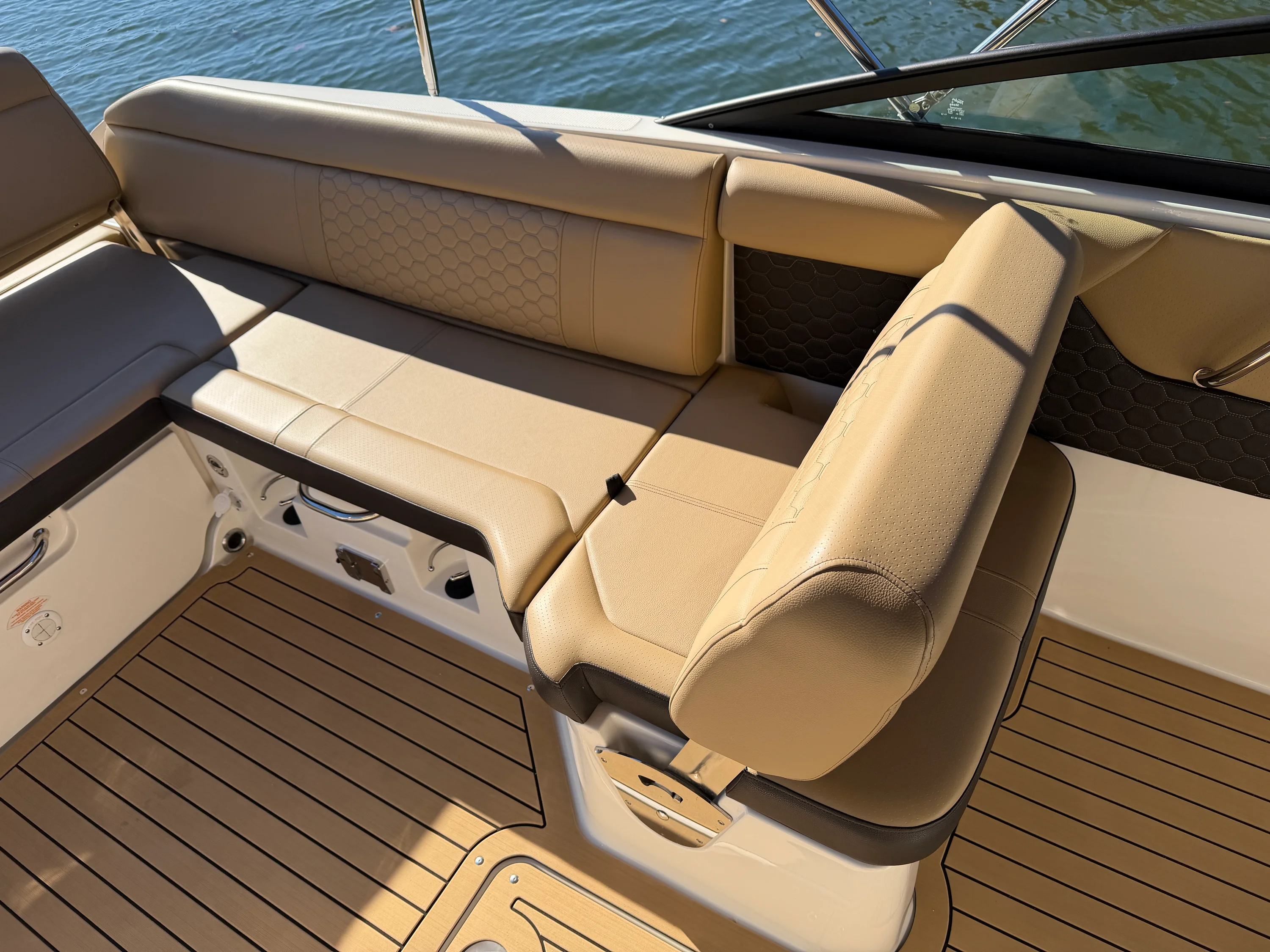 2021 Sea Ray 250 SDX Image Thumbnail #25