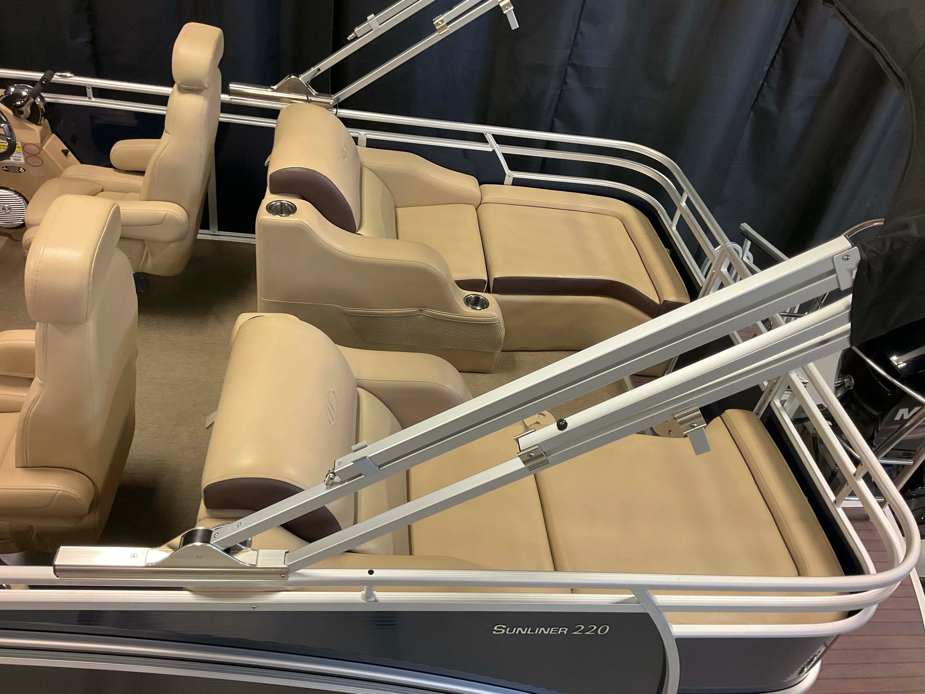 2014 Harris Sunliner 220 Image Thumbnail #11