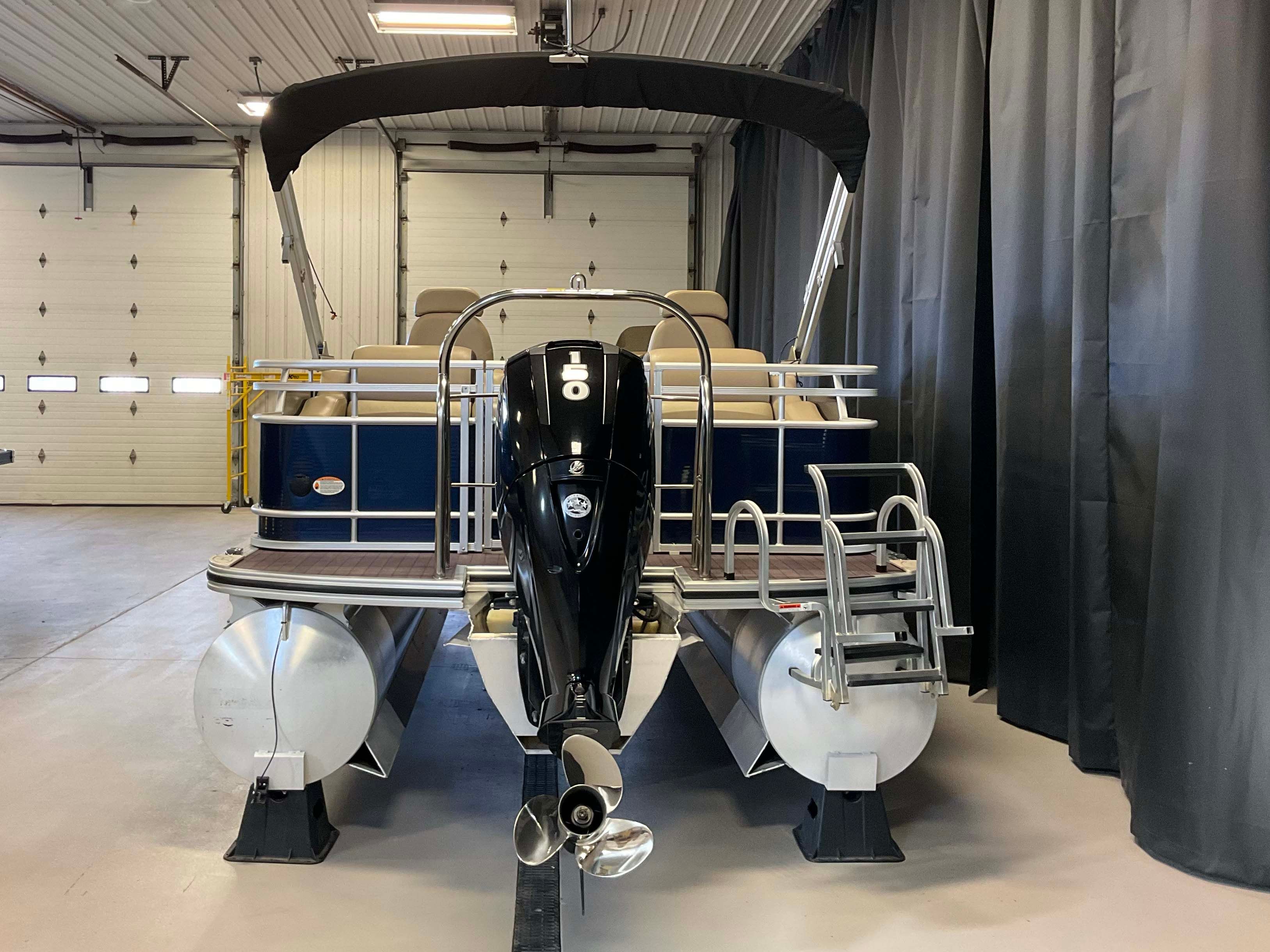 2014 Harris Sunliner 220 Image Thumbnail #3