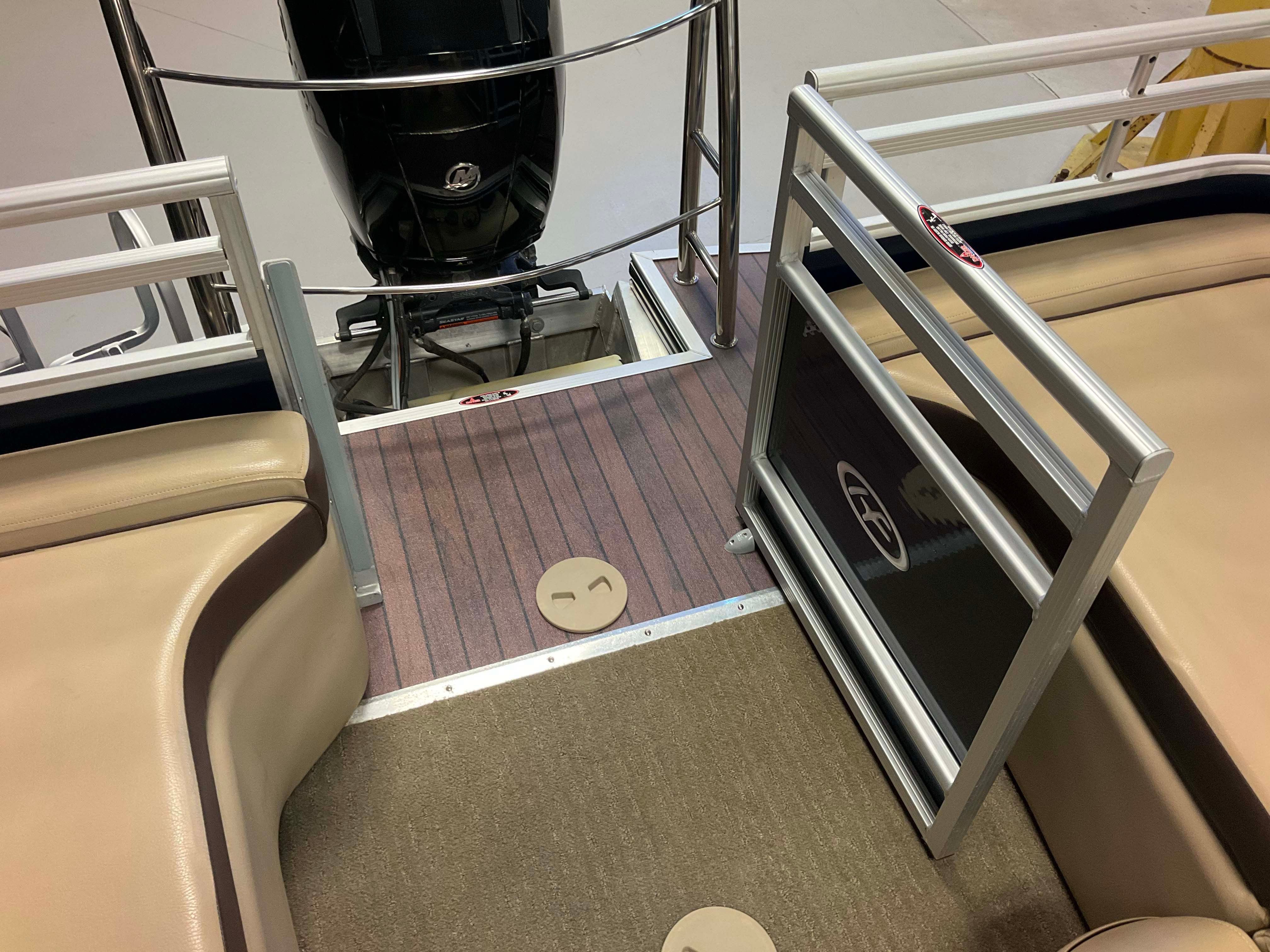 2014 Harris Sunliner 220 Image Thumbnail #58