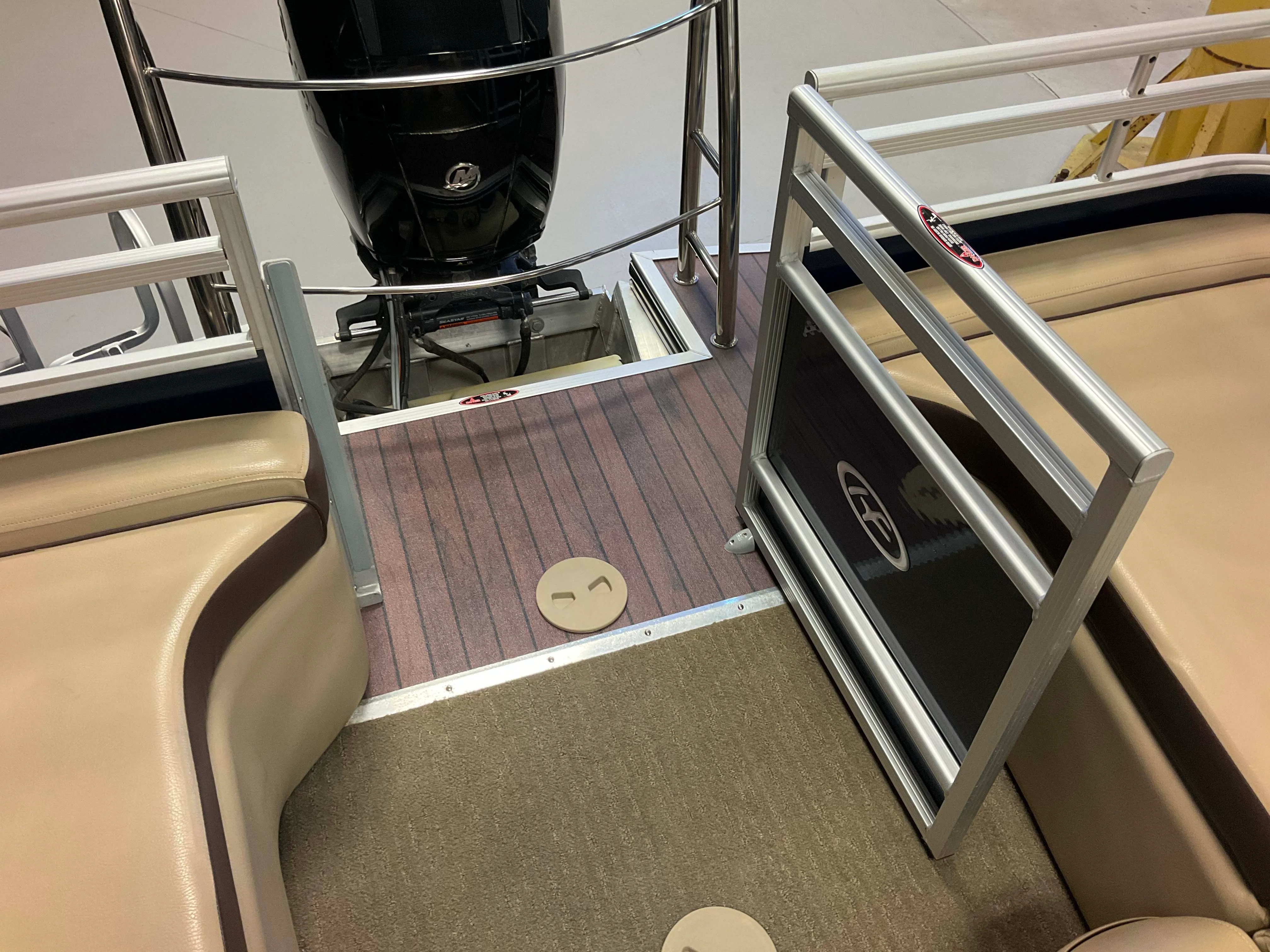 2014 Harris Sunliner 220 Image Thumbnail #58