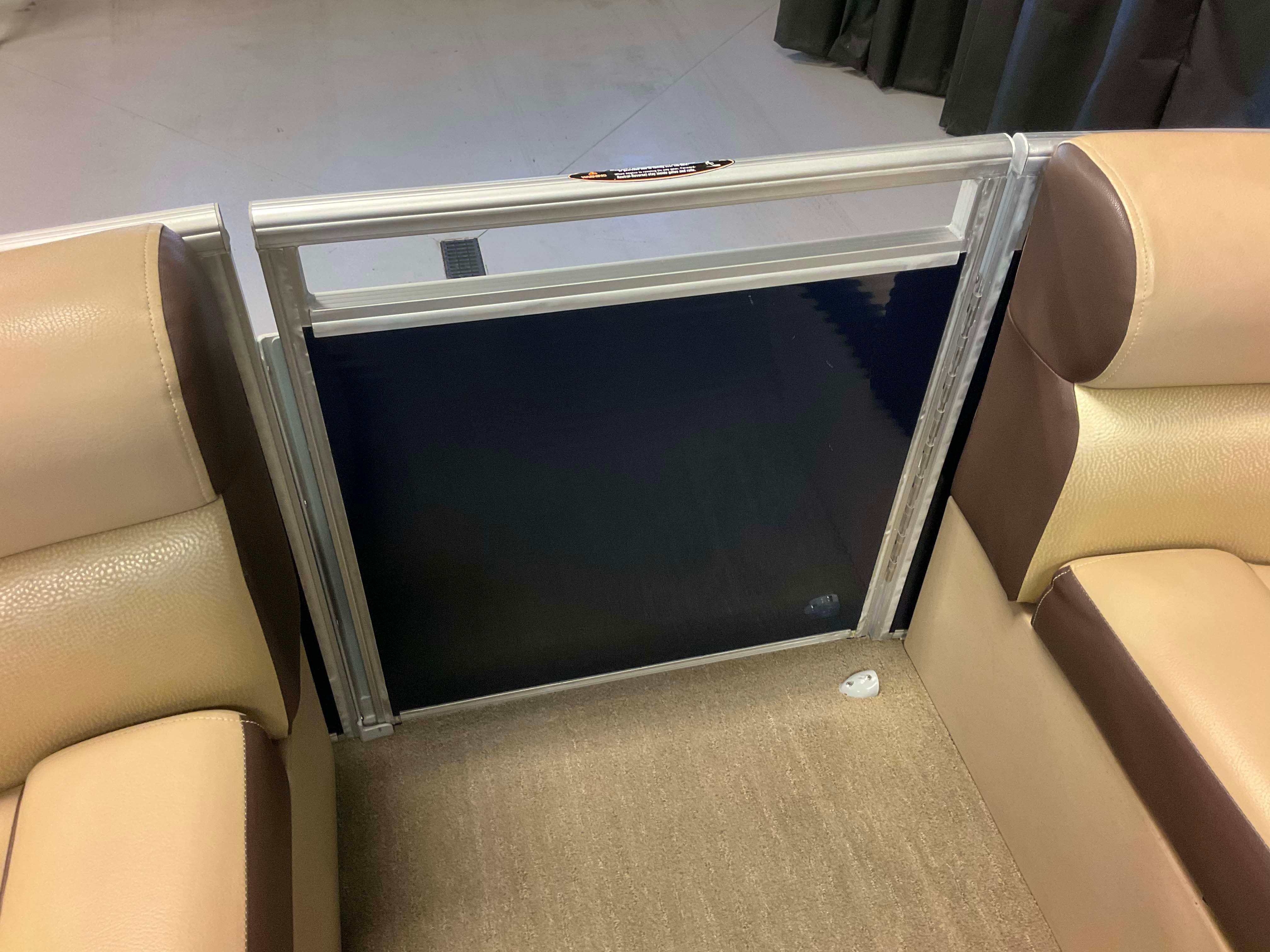 2014 Harris Sunliner 220 Image Thumbnail #17