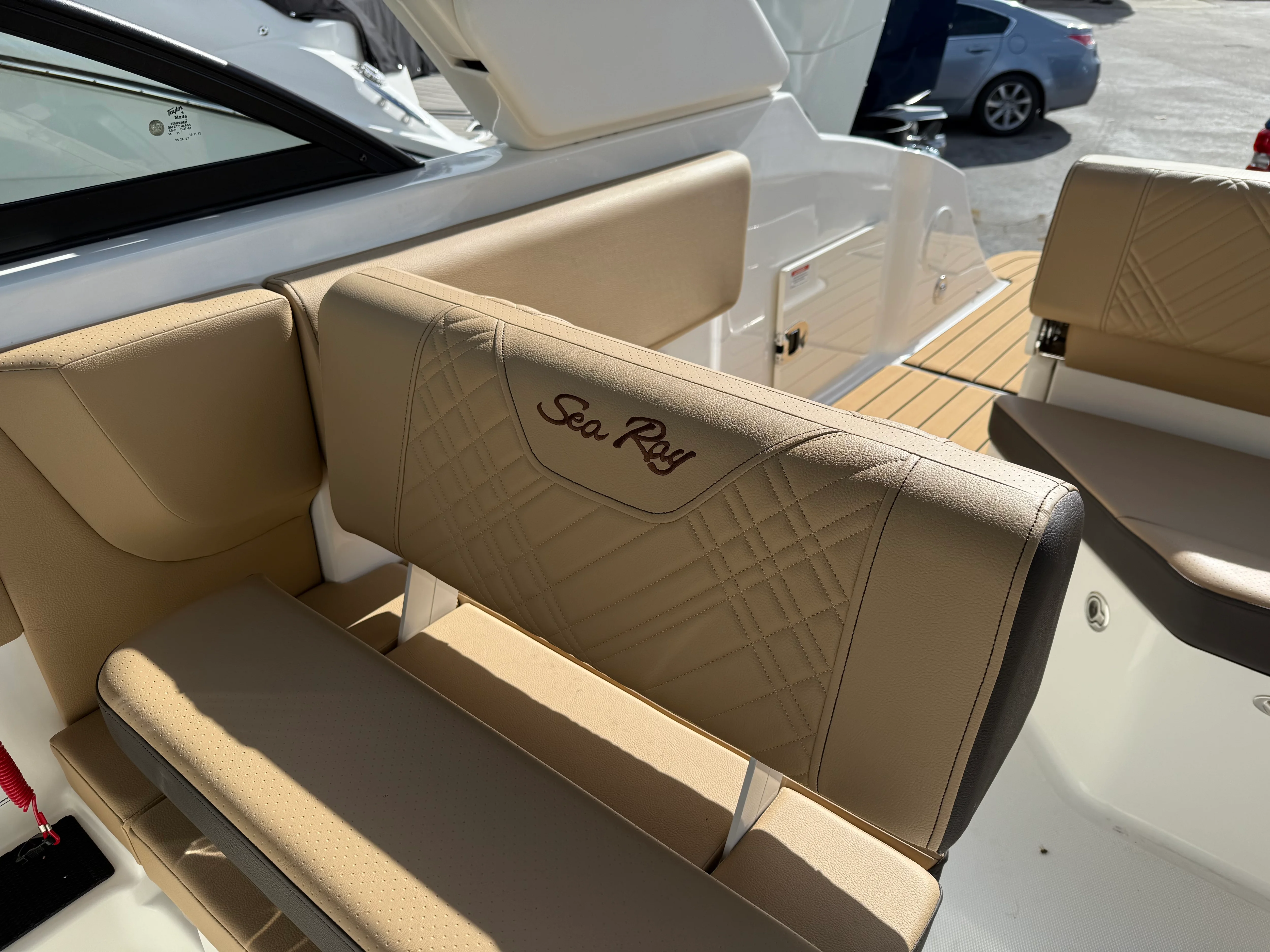 2026 Sea Ray SDX 230 Outboard Image Thumbnail #10