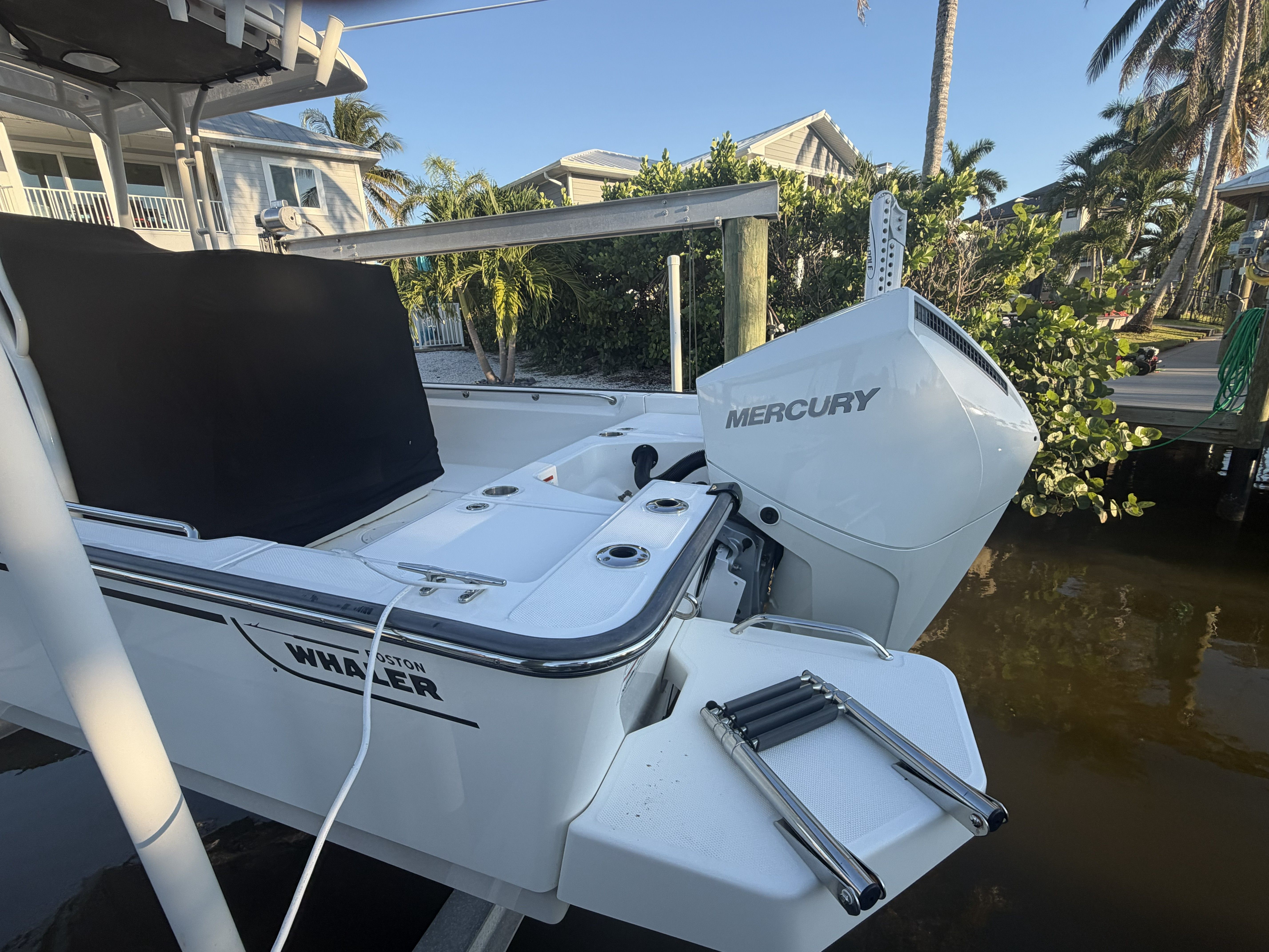 2024 Boston Whaler 210 MONTAUK Image Thumbnail #10