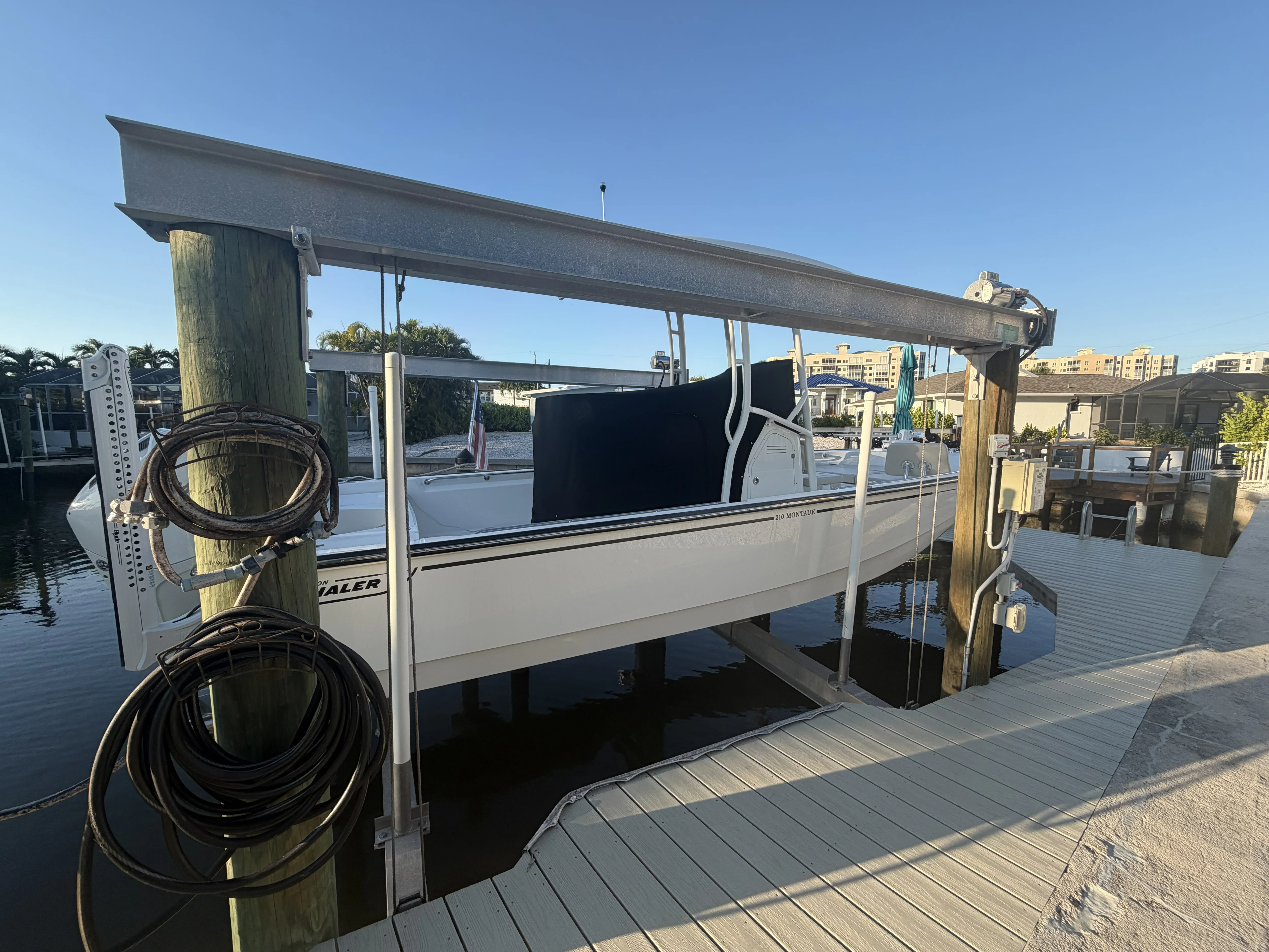 2024 Boston Whaler 210 MONTAUK Image Thumbnail #5