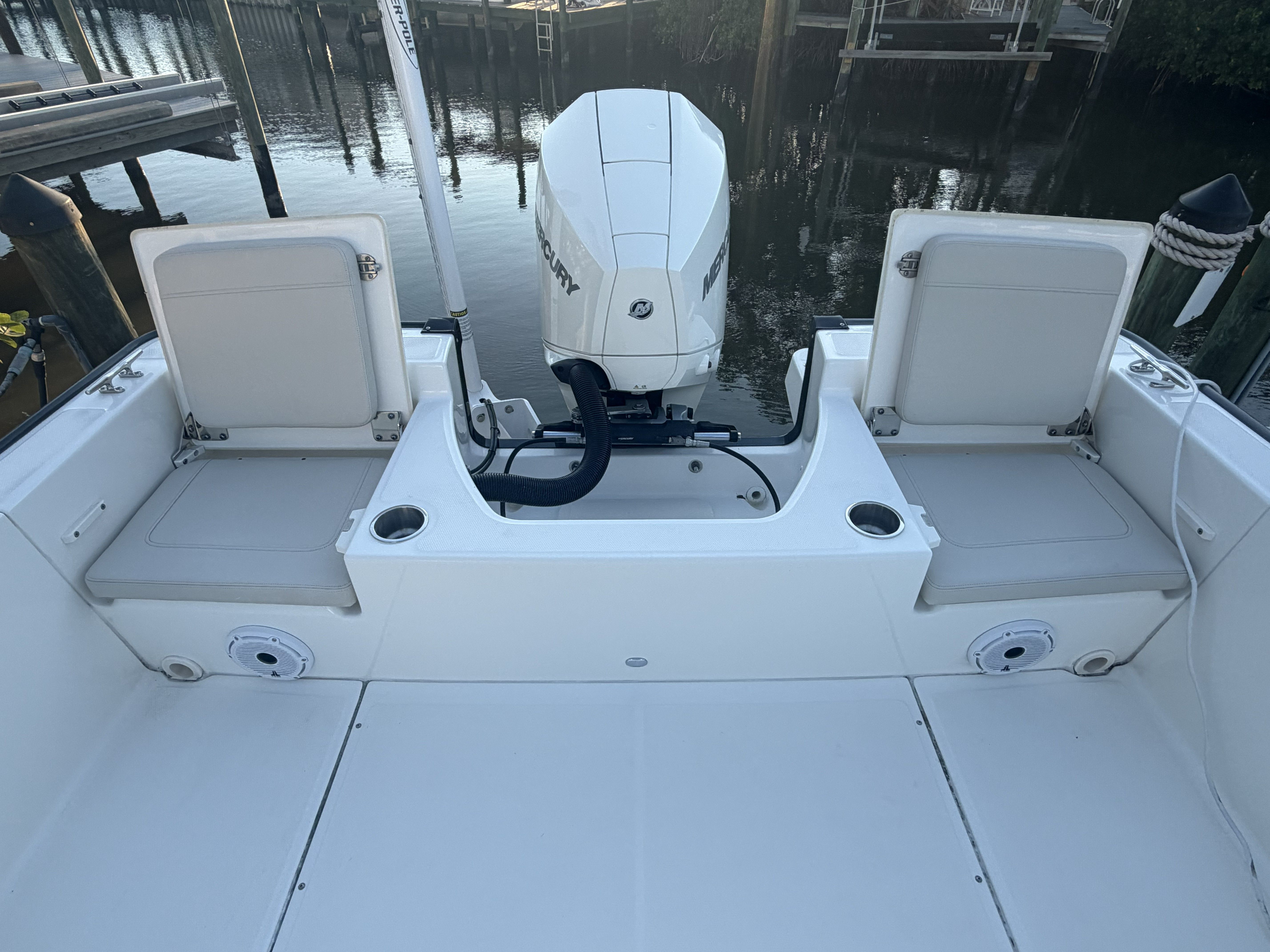 2024 Boston Whaler 210 MONTAUK Image Thumbnail #34