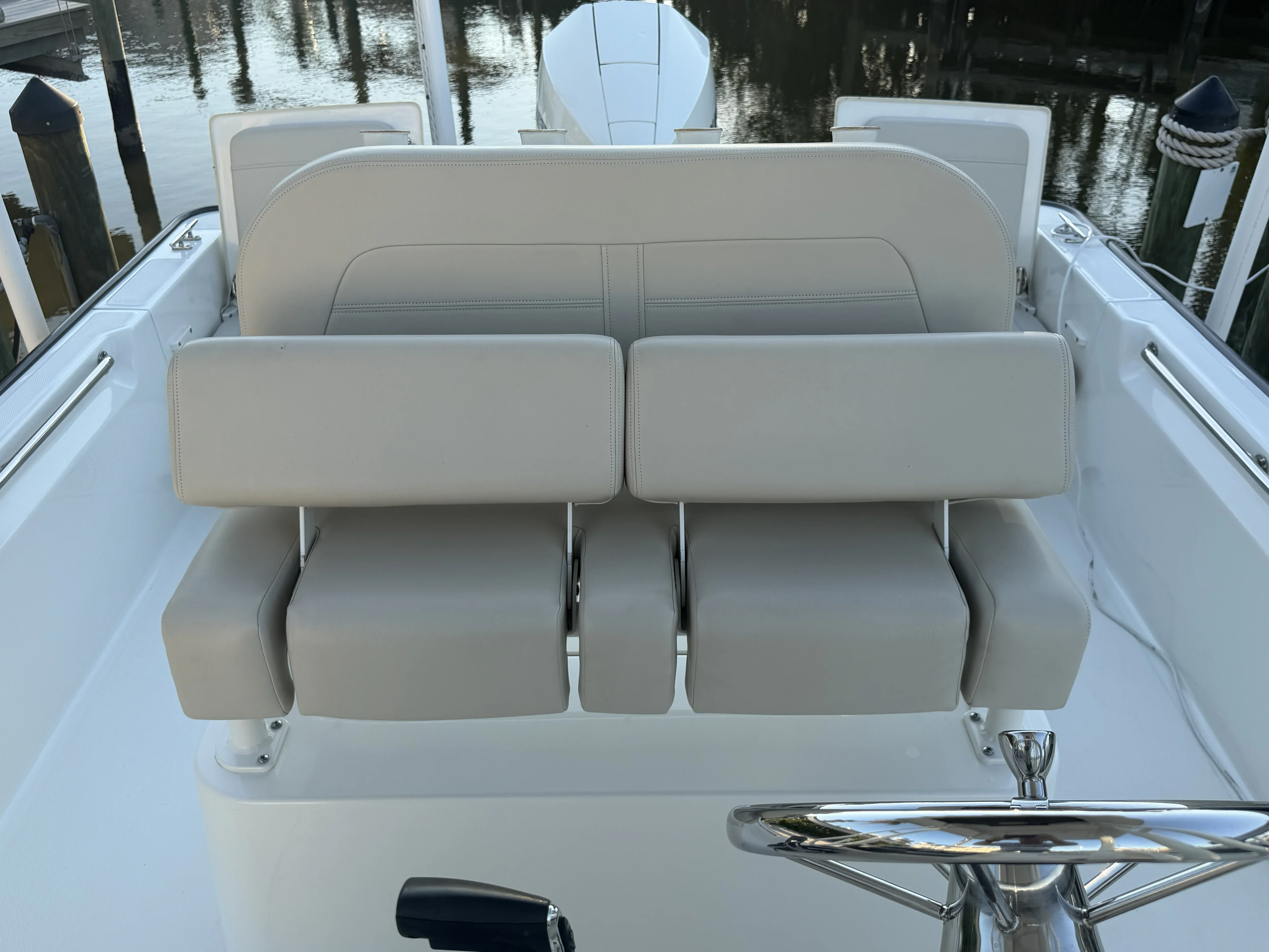 2024 Boston Whaler 210 MONTAUK Image Thumbnail #32