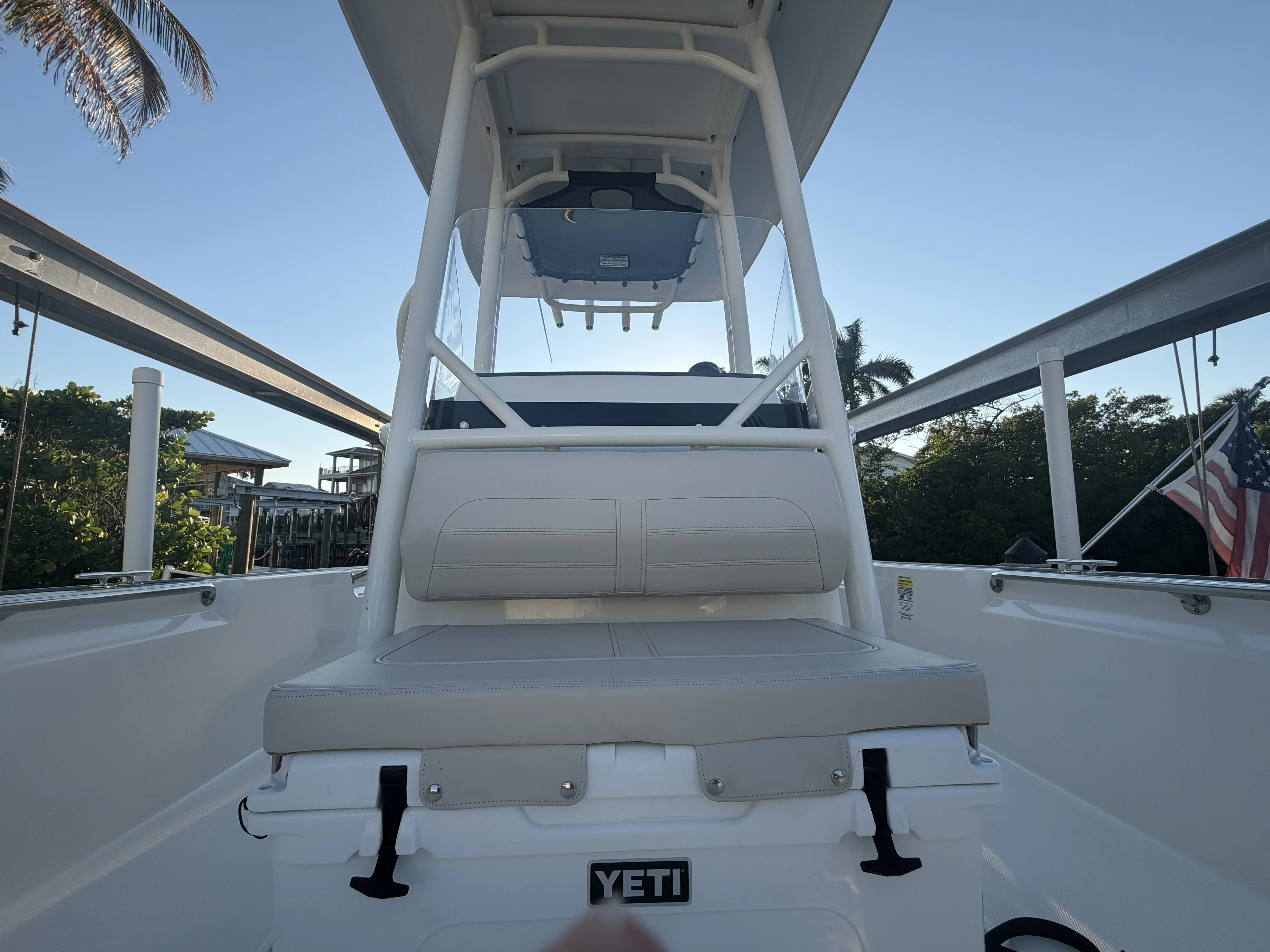 2024 Boston Whaler 210 MONTAUK Image Thumbnail #21