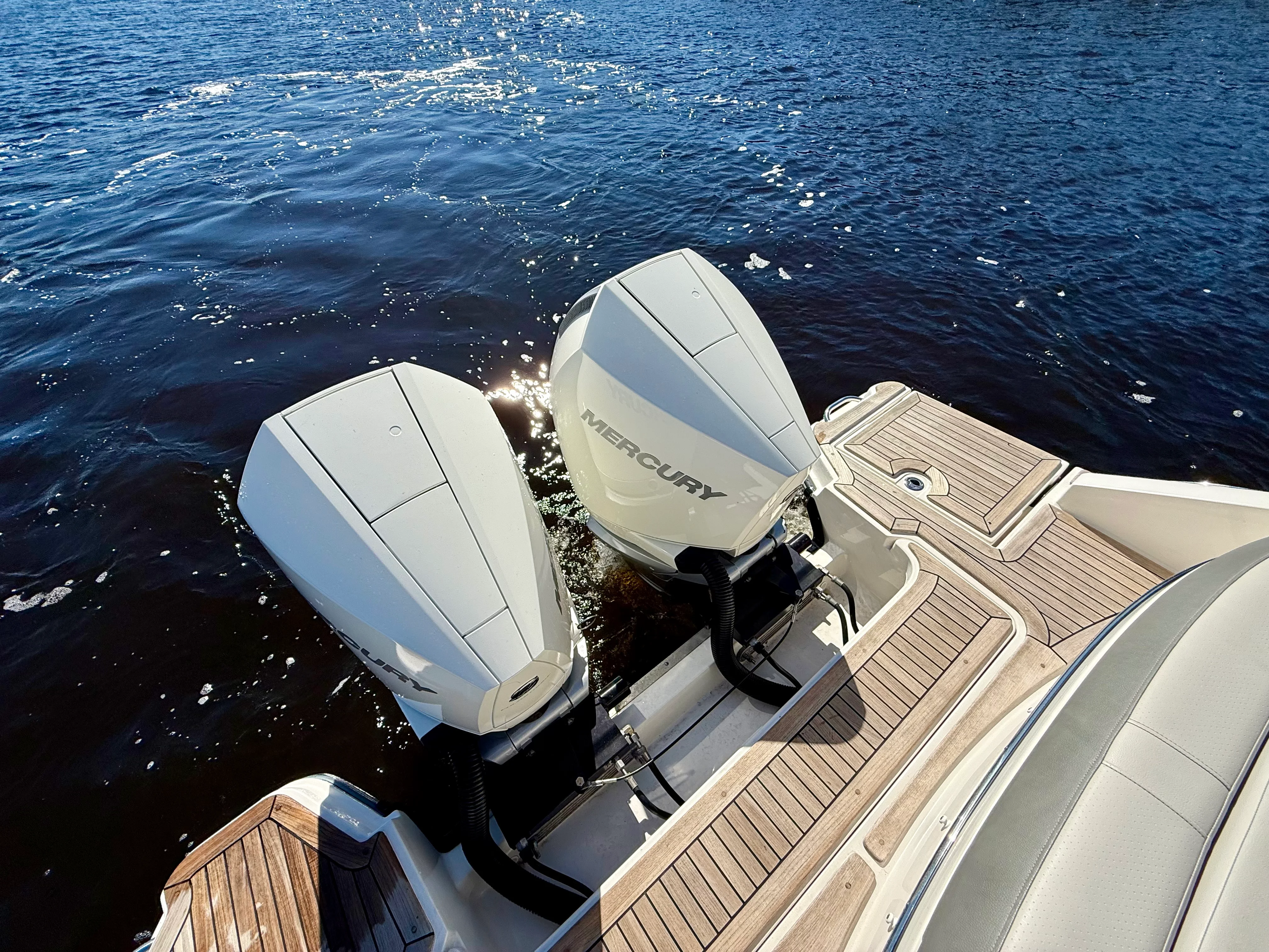 2022 Sea Ray 310 SLX-OB Image Thumbnail #10