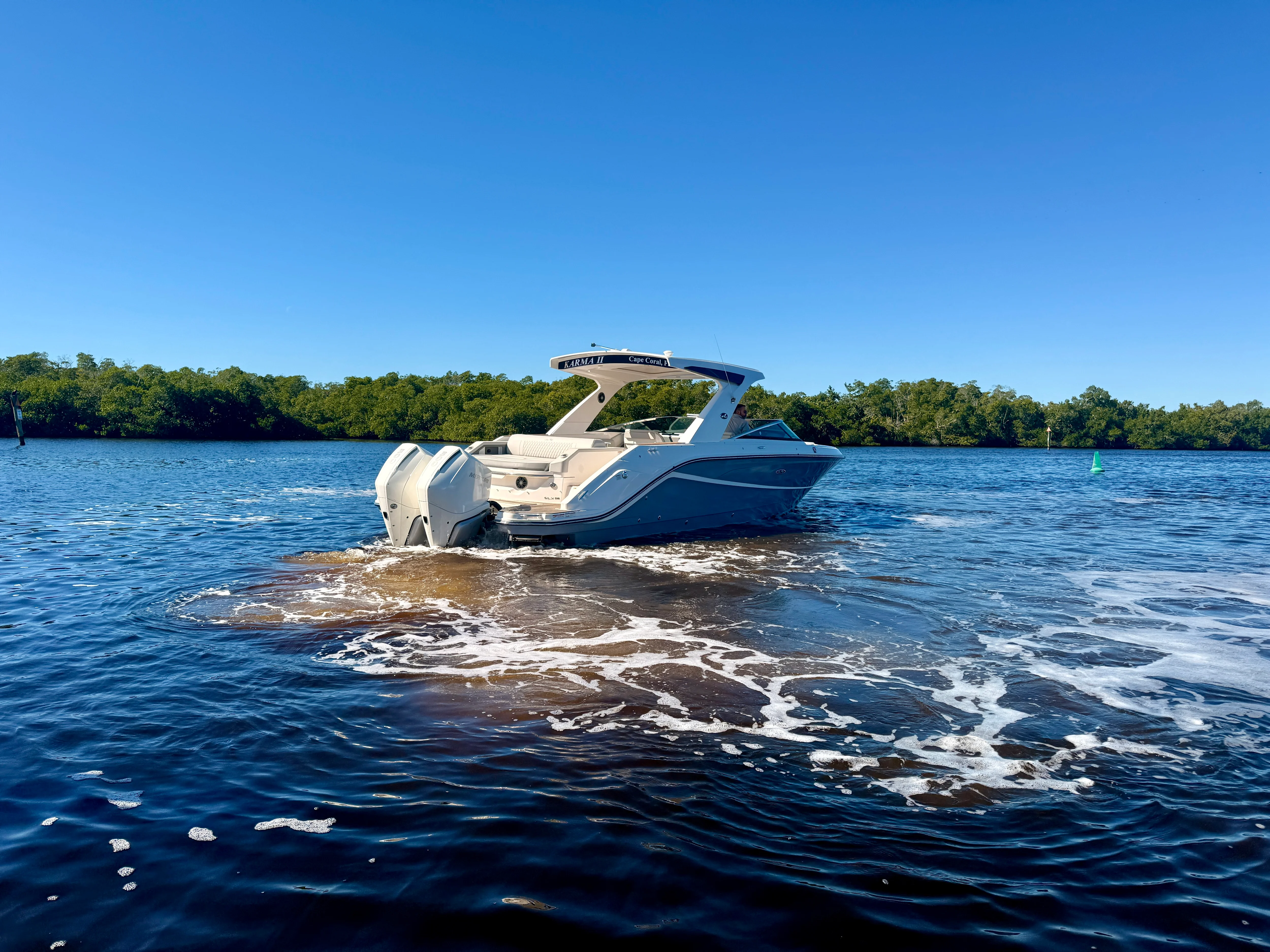 2022 Sea Ray 310 SLX-OB Image Thumbnail #3