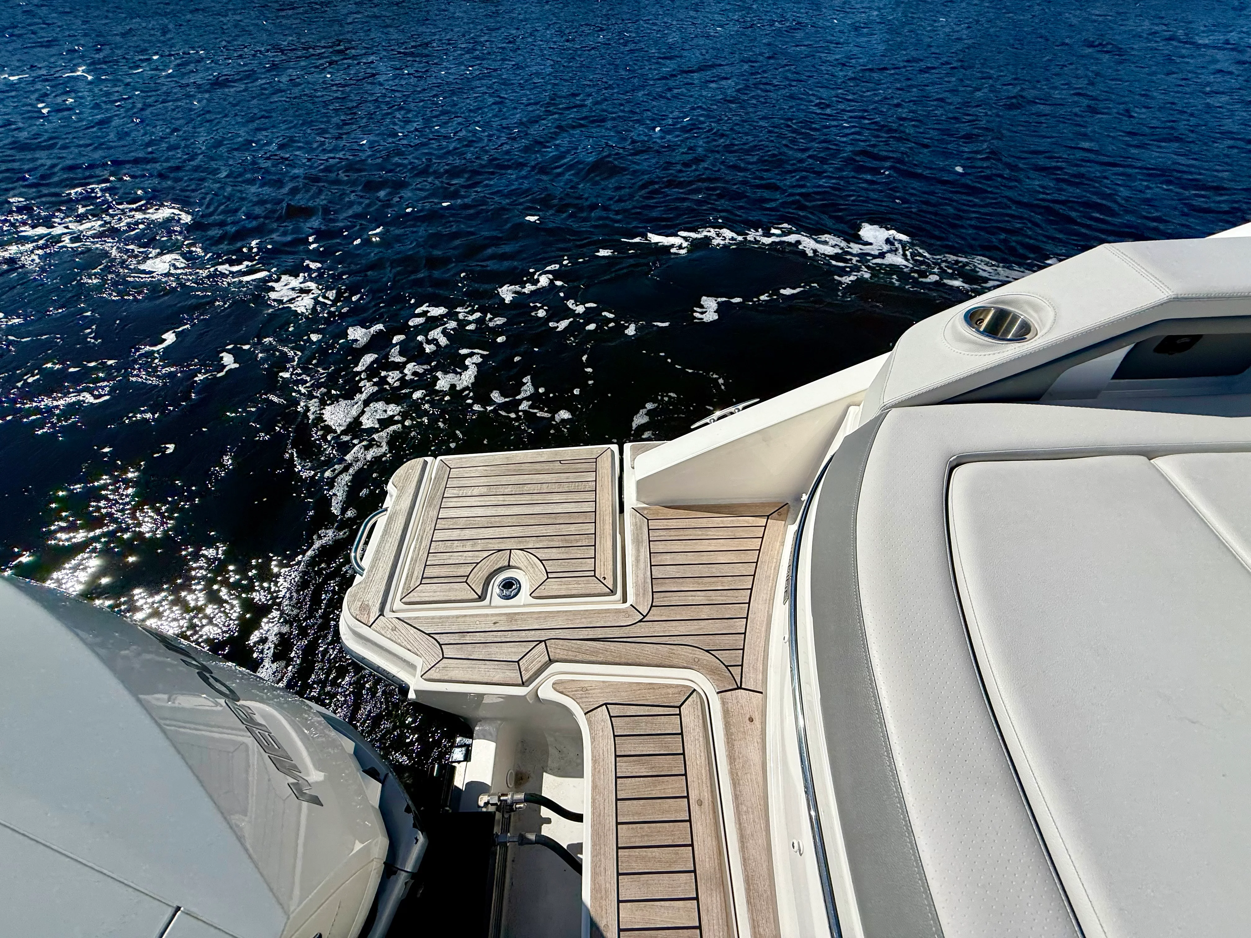 2022 Sea Ray 310 SLX-OB Image Thumbnail #8