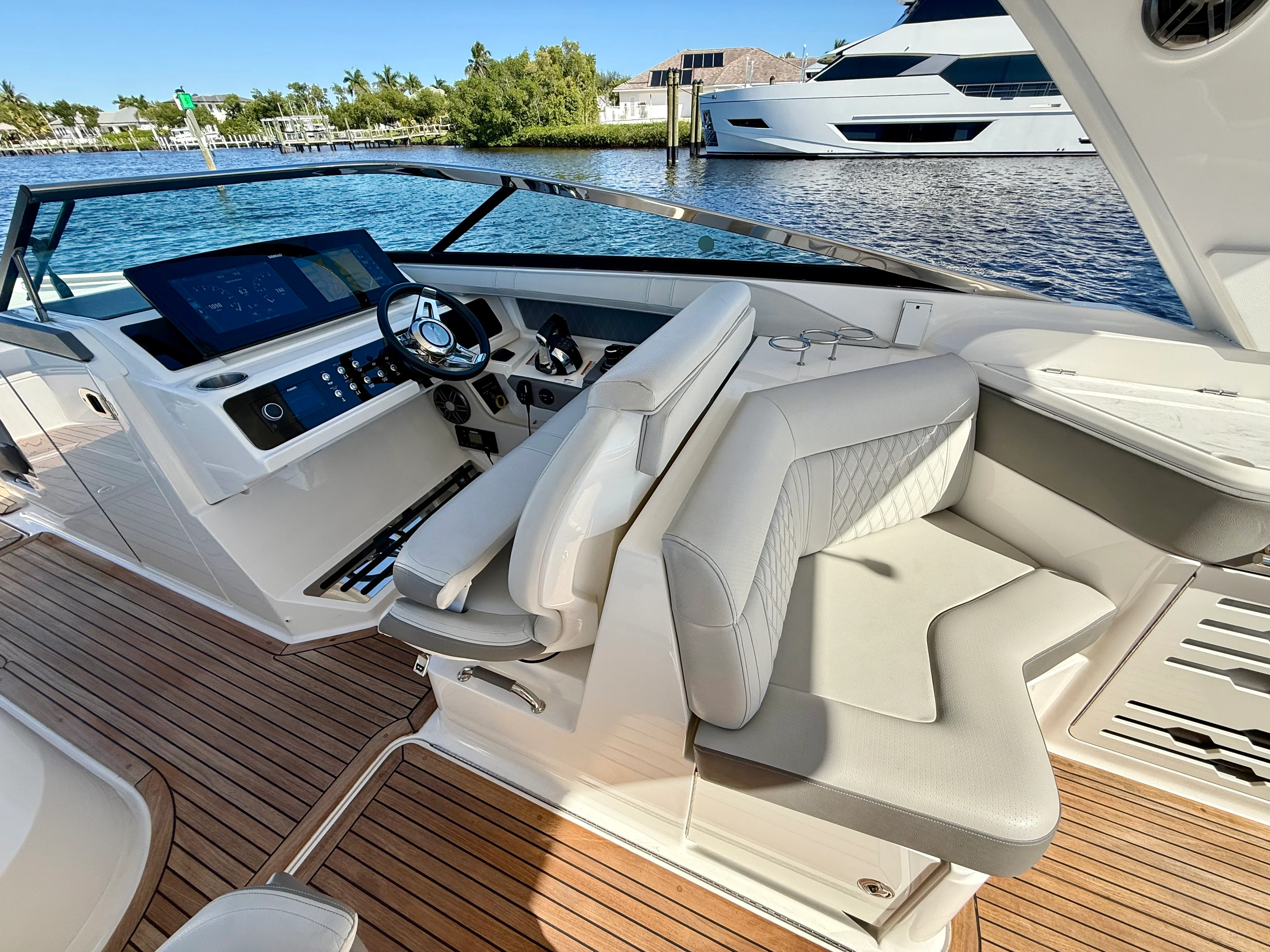 2022 Sea Ray 310 SLX-OB Image Thumbnail #24