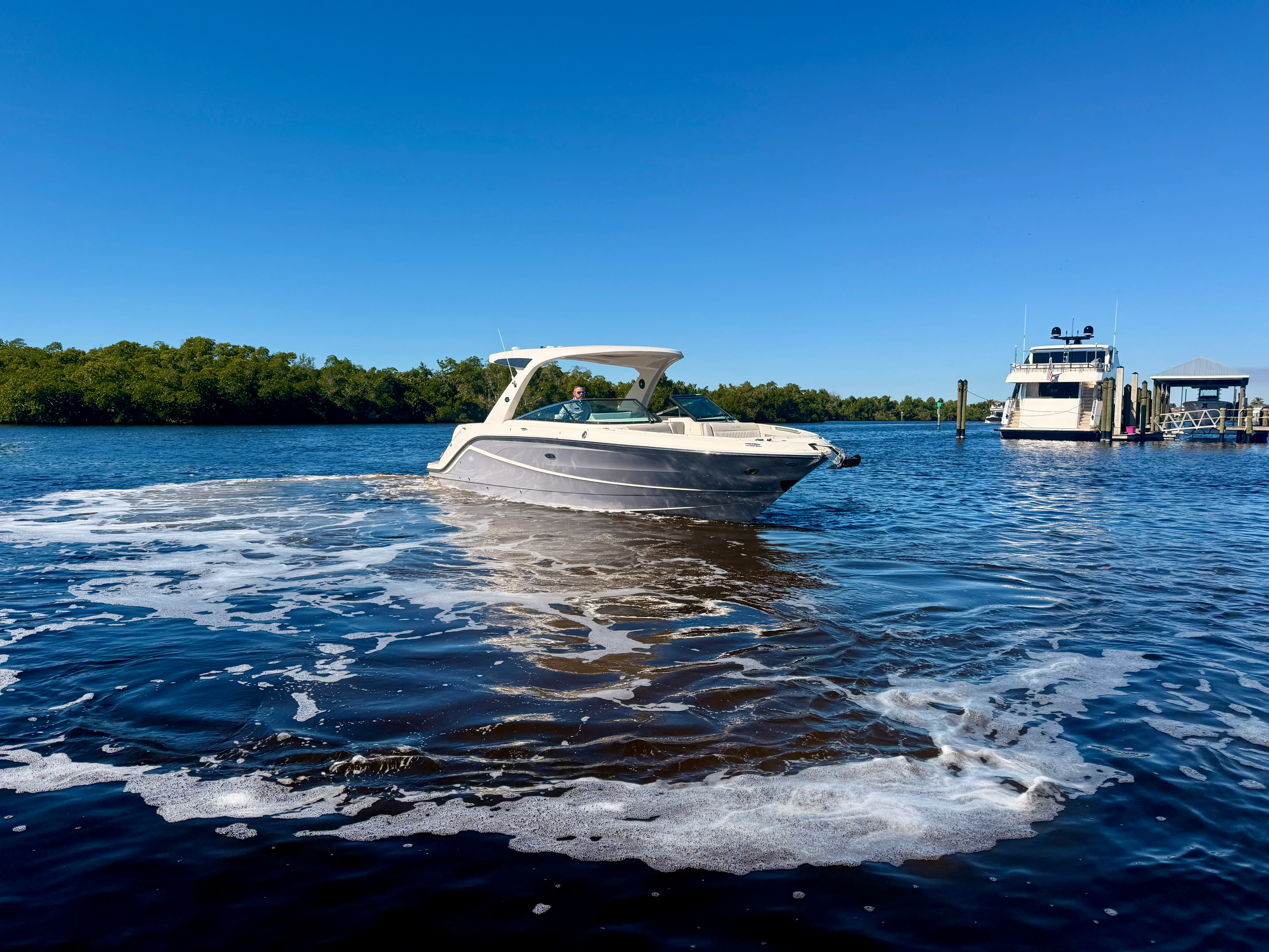 2022 Sea Ray 310 SLX-OB Image Thumbnail #6