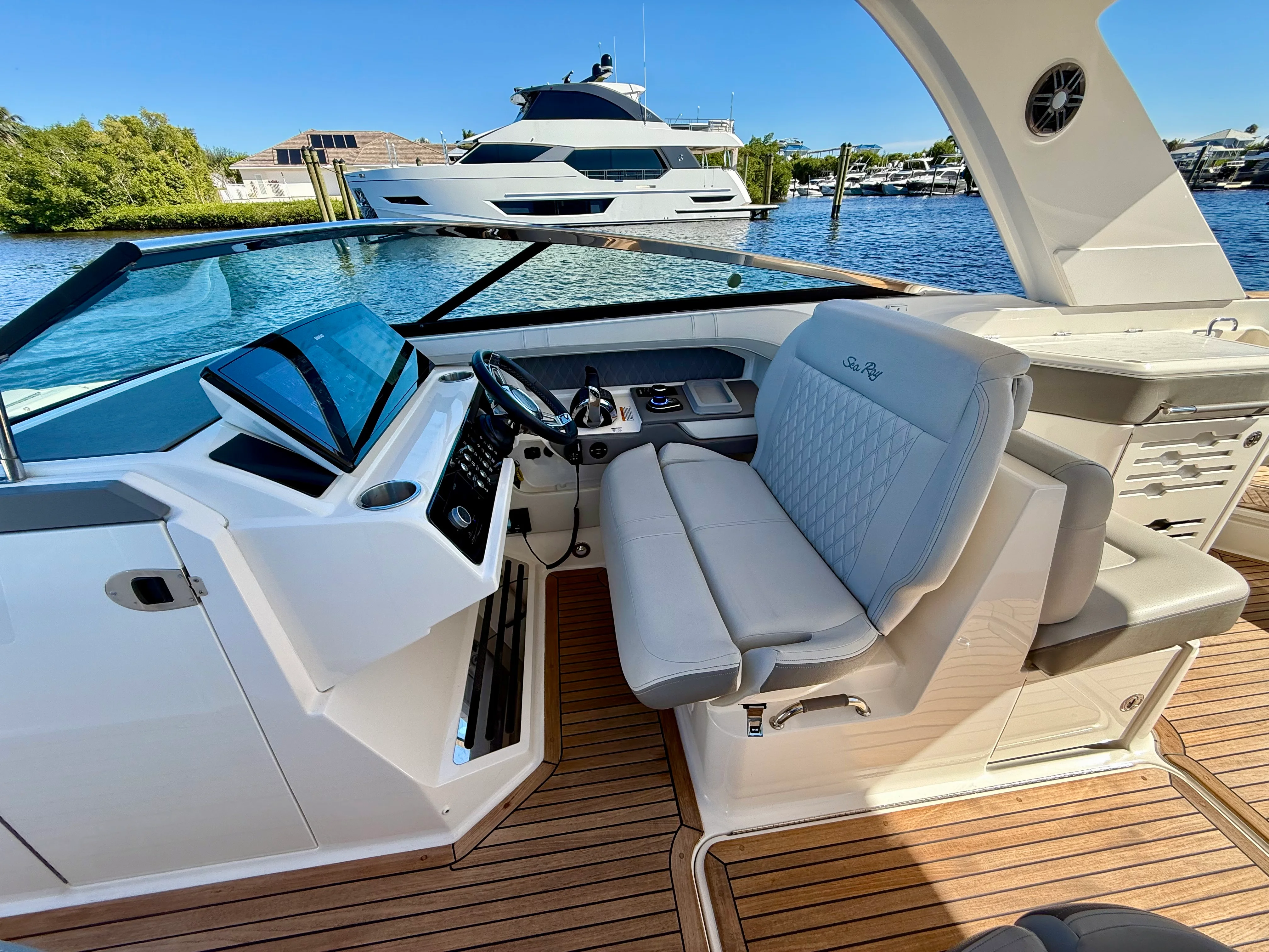 2022 Sea Ray 310 SLX-OB Image Thumbnail #25