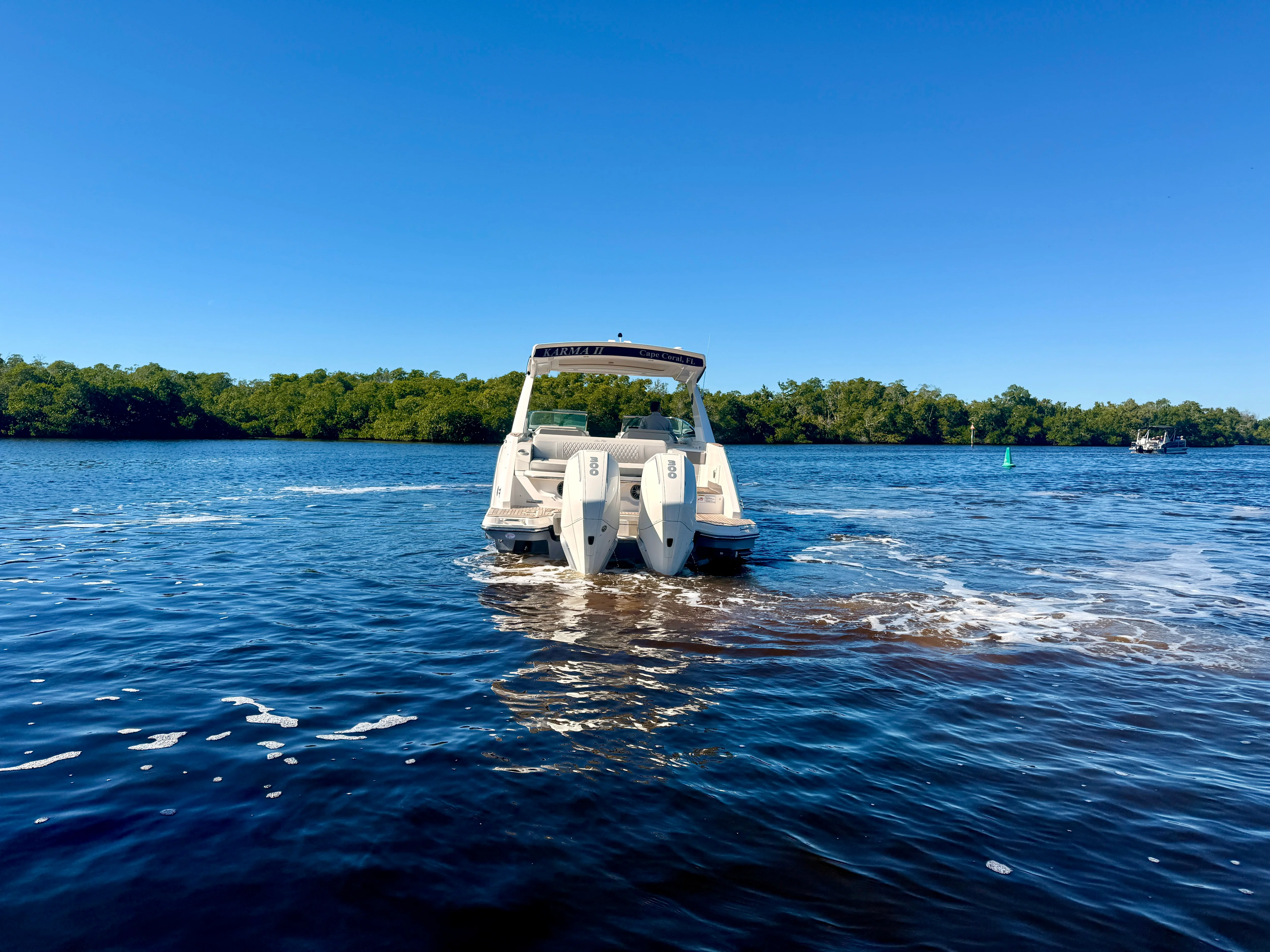 2022 Sea Ray 310 SLX-OB Image Thumbnail #2