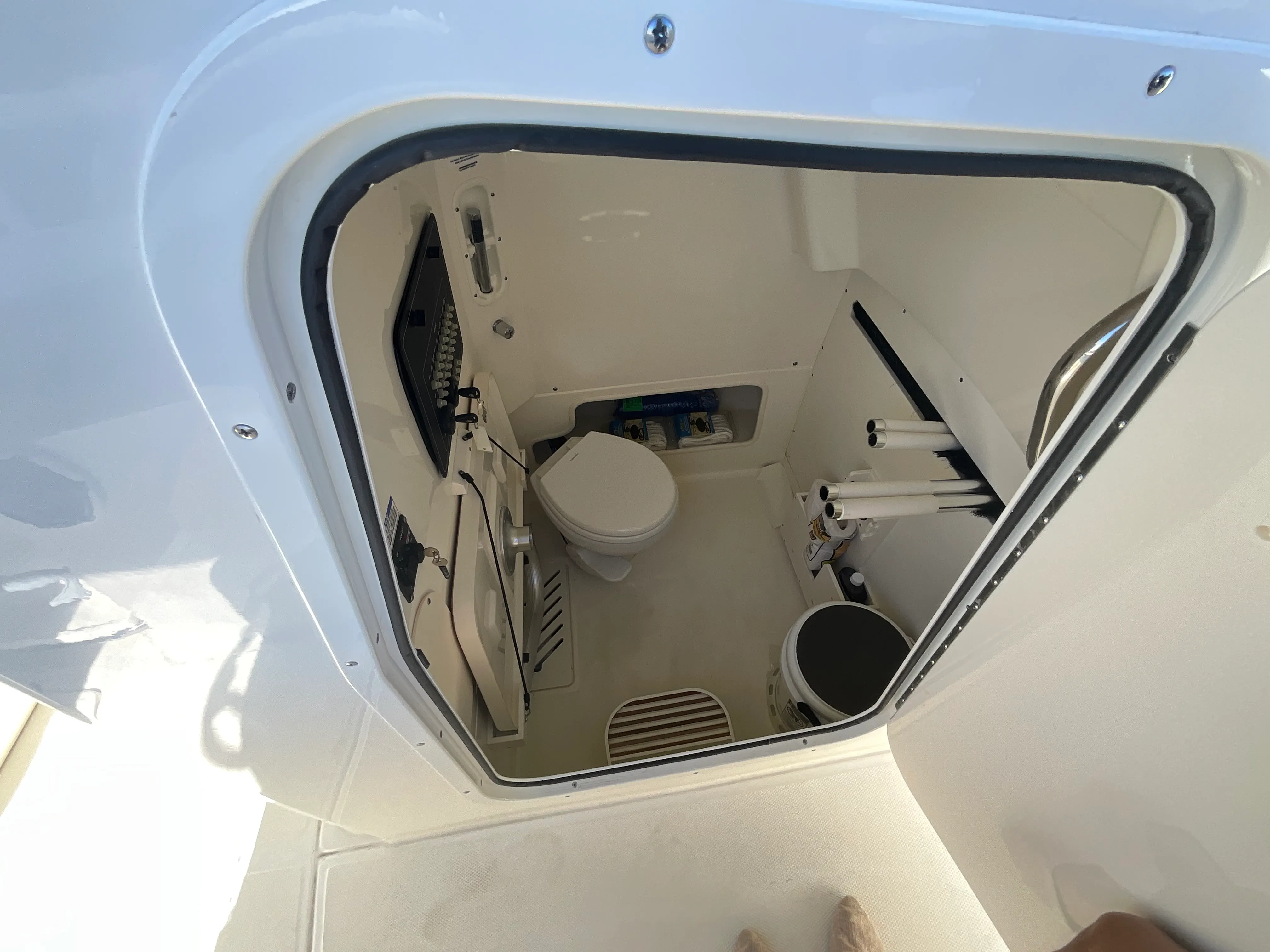 2023 Boston Whaler 280 OUTRAGE Image Thumbnail #29