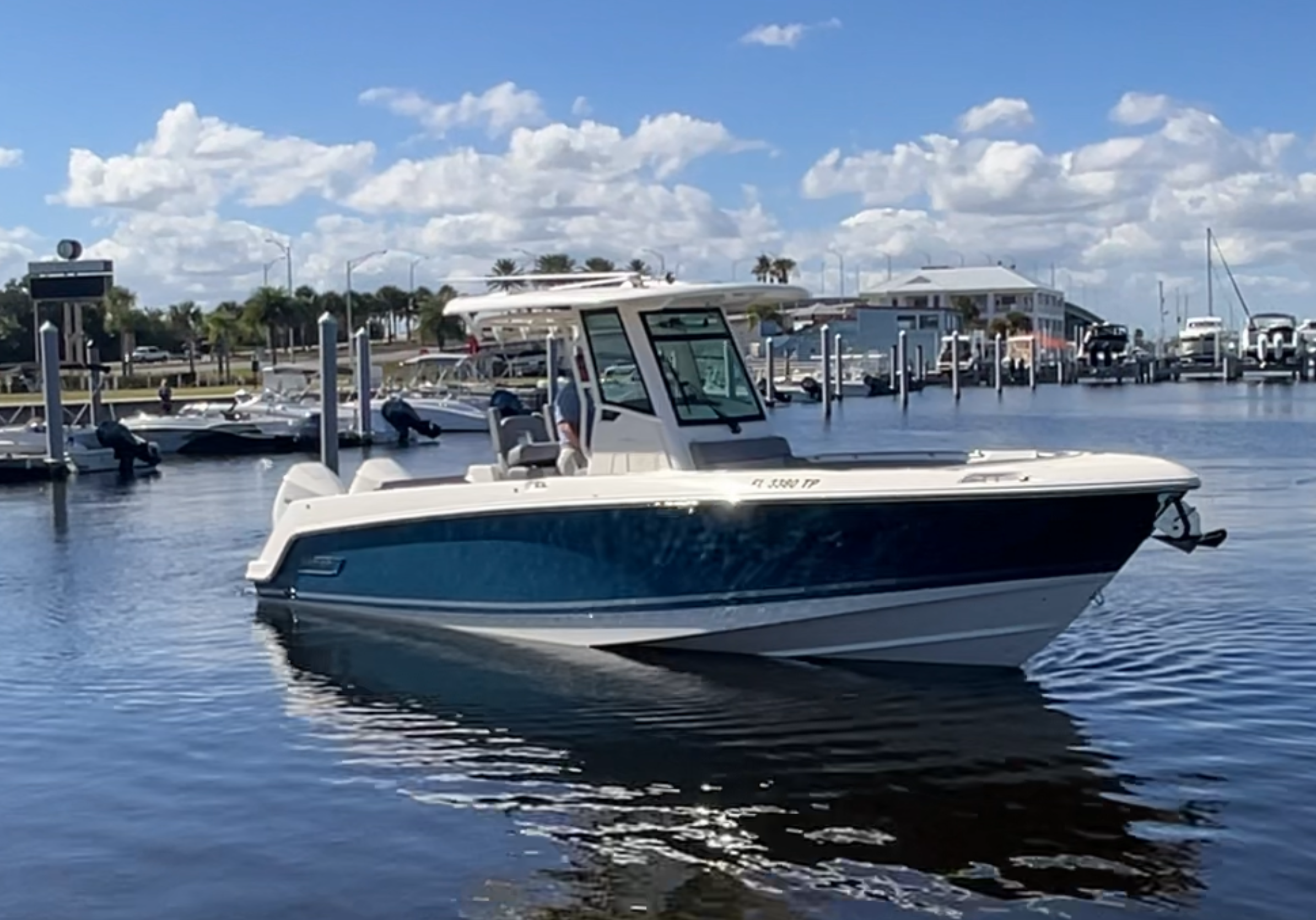 2023 Boston Whaler 280 OUTRAGE Image Thumbnail #5