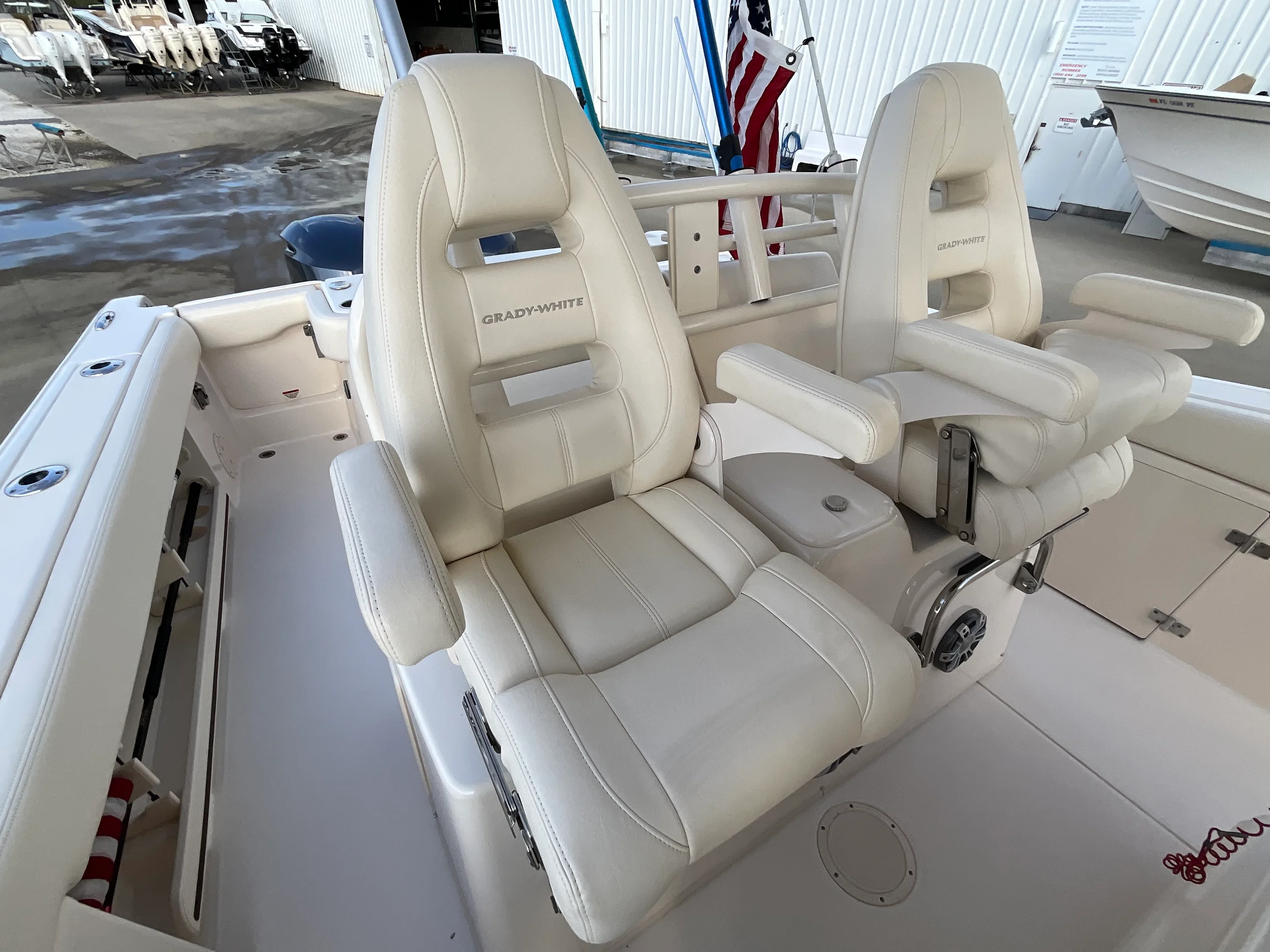 2021 Grady-White CANYON 306 Image Thumbnail #21