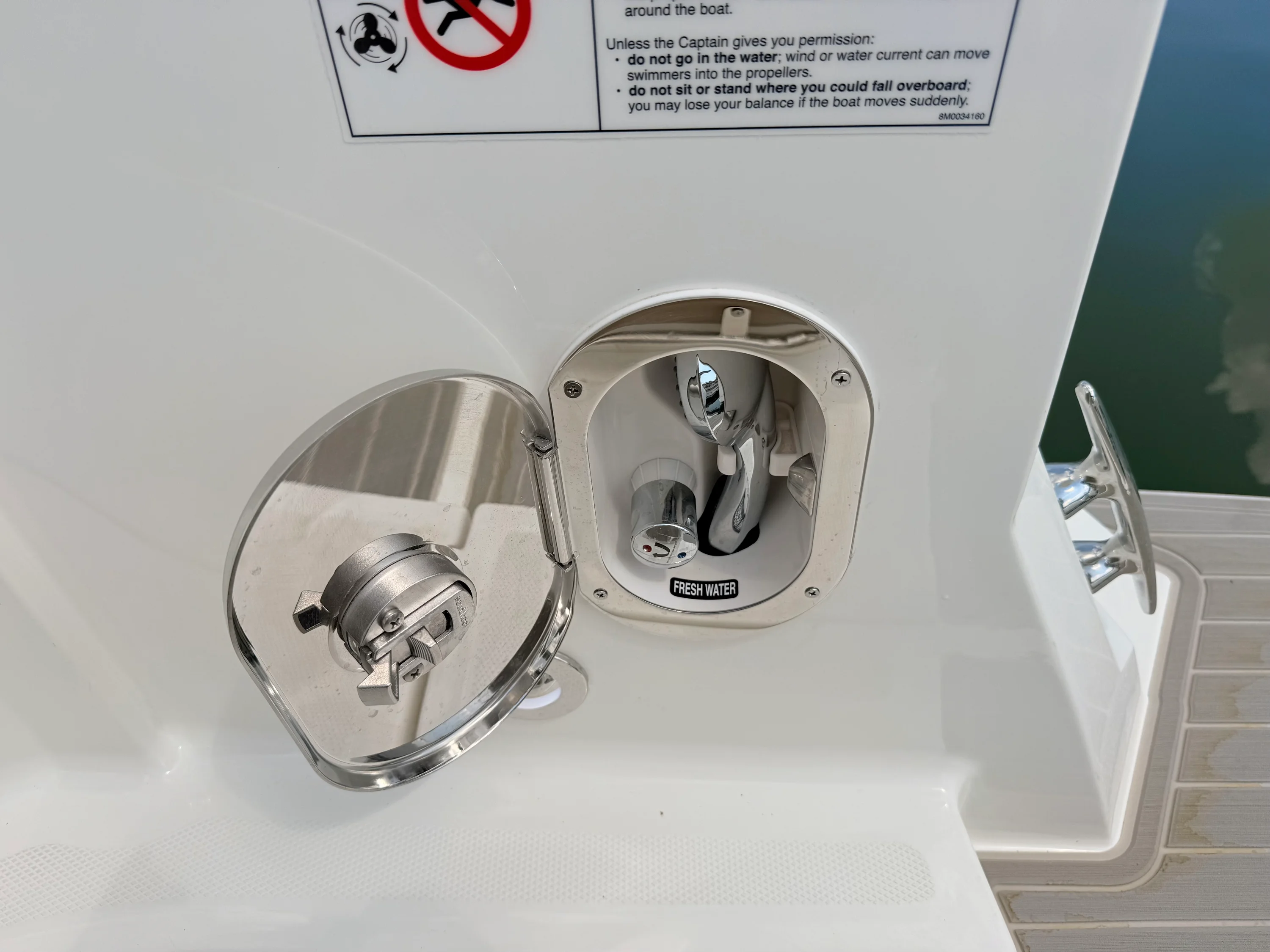 2026 Sea Ray Sundancer 320 Outboard Image Thumbnail #29