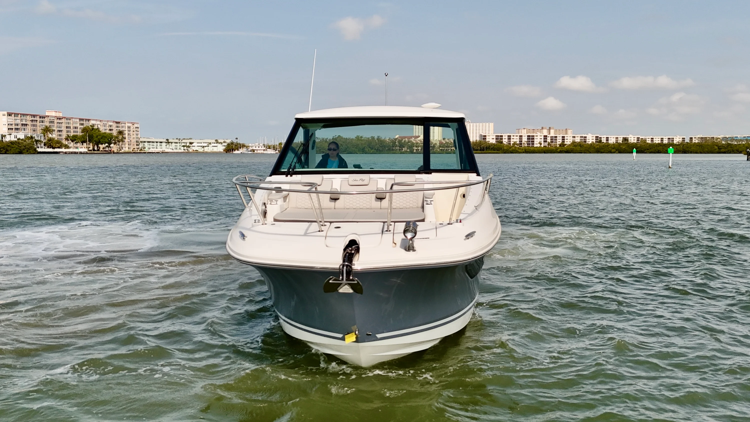 2026 Sea Ray Sundancer 320 Outboard Image Thumbnail #9