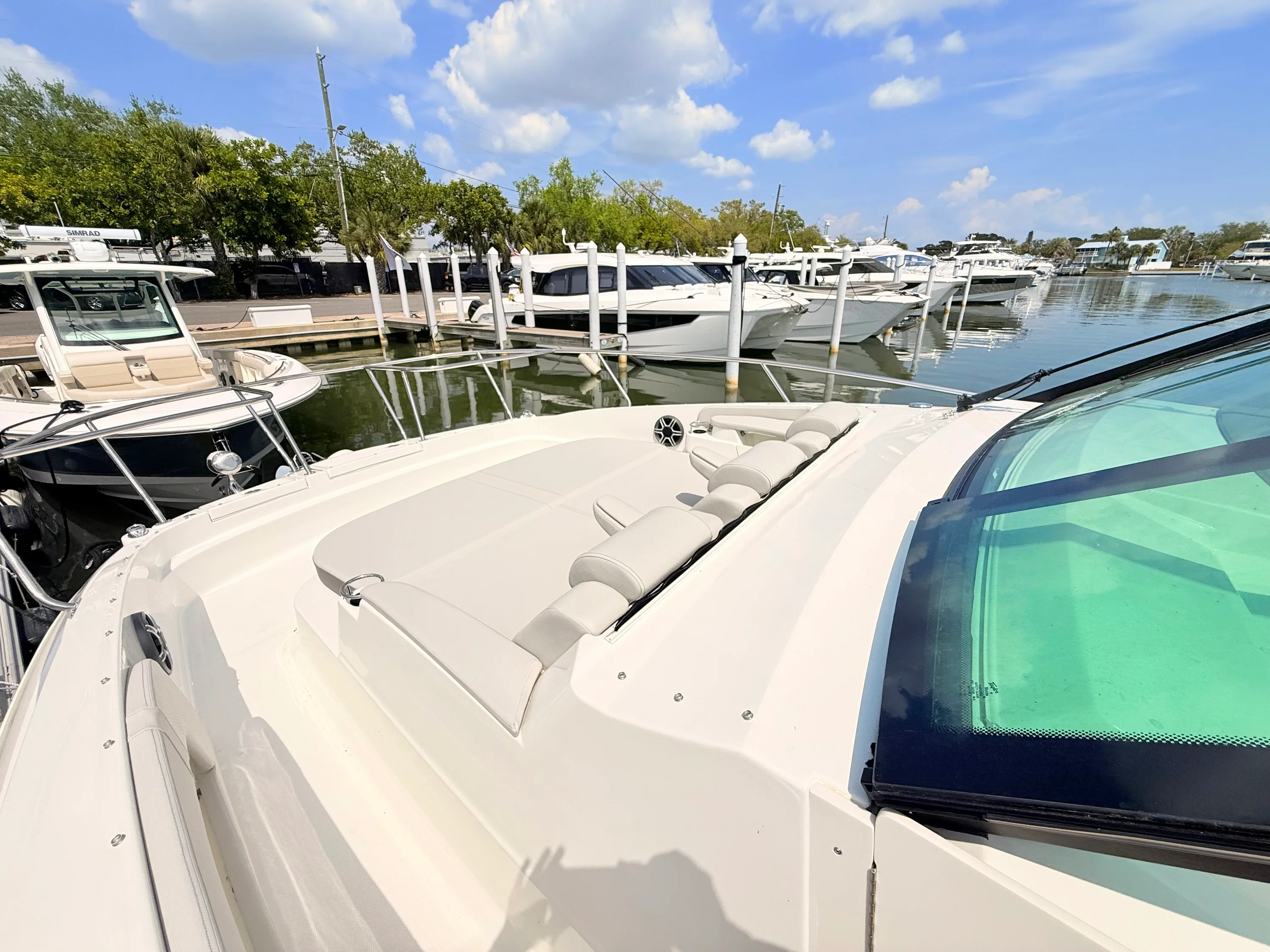 2026 Sea Ray Sundancer 320 Outboard Image Thumbnail #55
