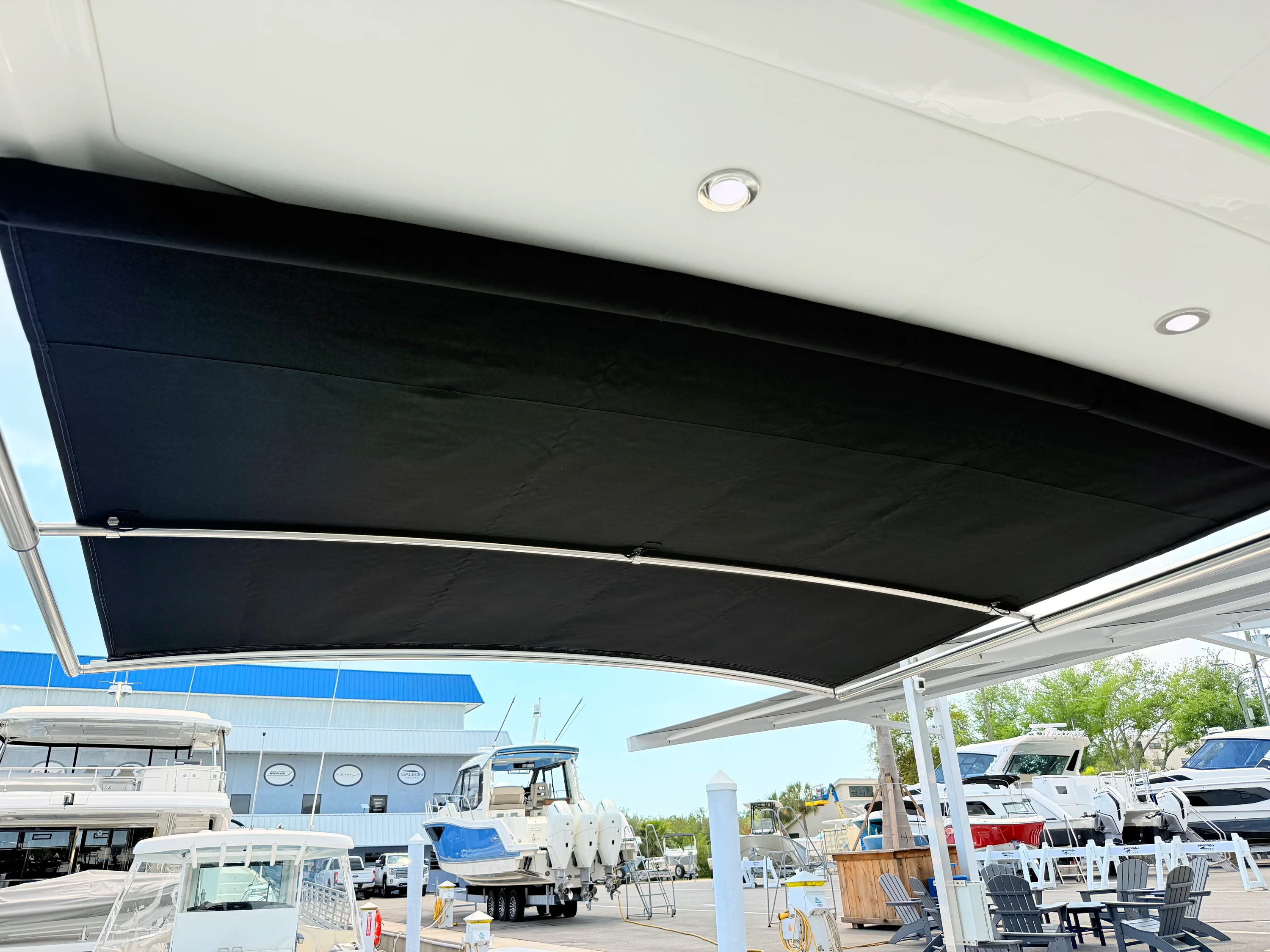 2026 Sea Ray Sundancer 320 Outboard Image Thumbnail #39