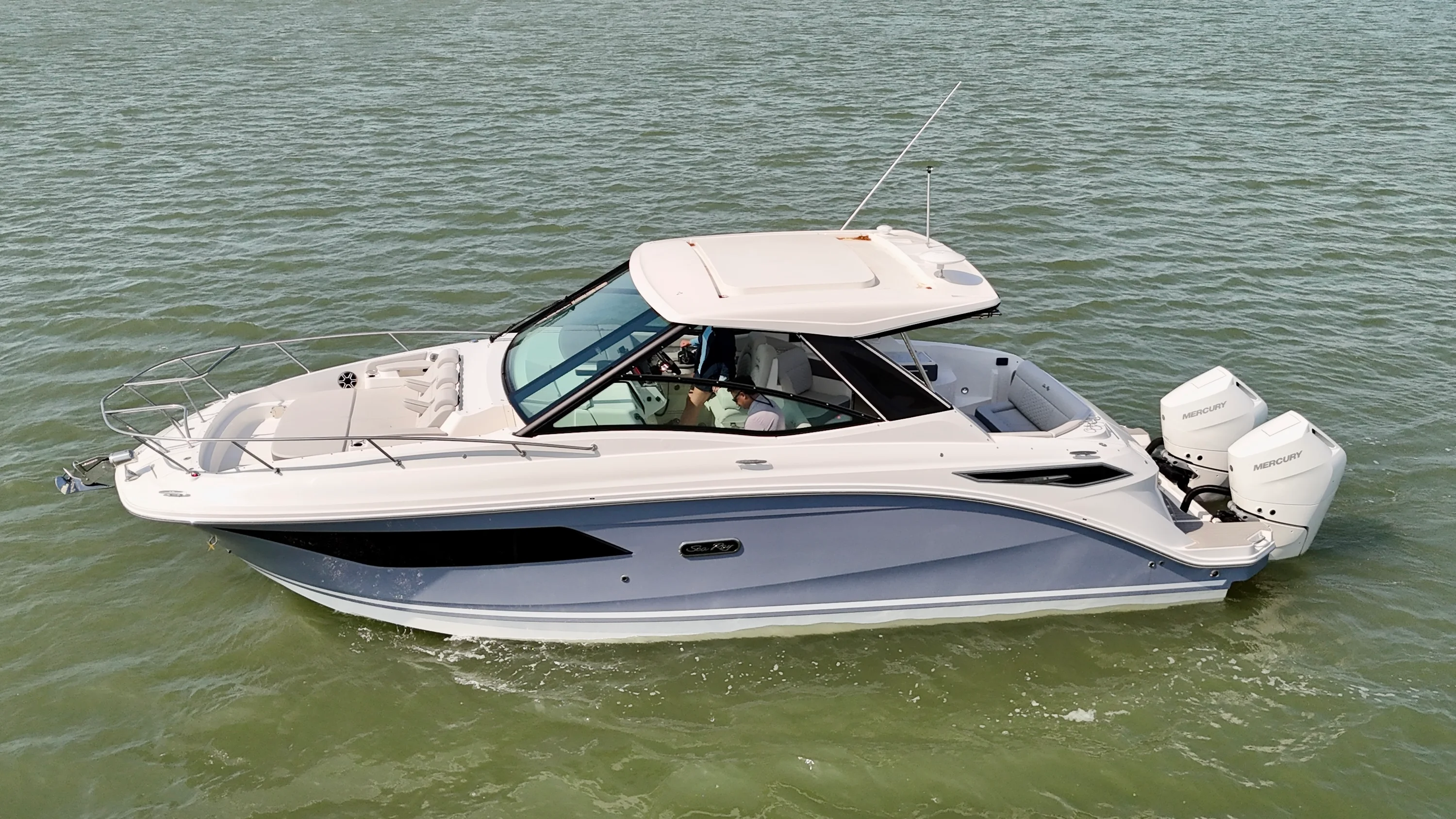 2026 Sea Ray Sundancer 320 Outboard Image Thumbnail #0