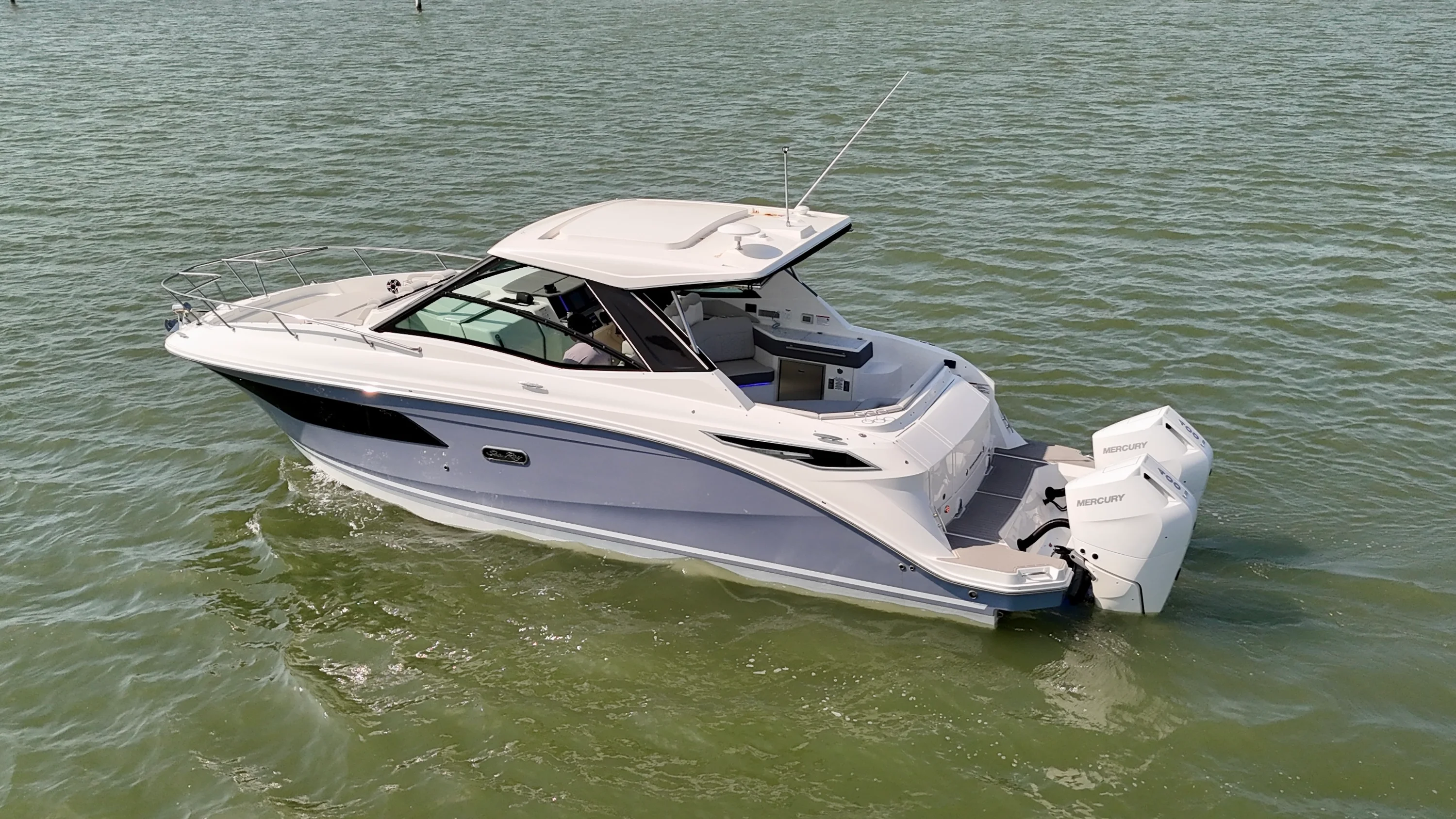 2026 Sea Ray Sundancer 320 Outboard Image Thumbnail #2
