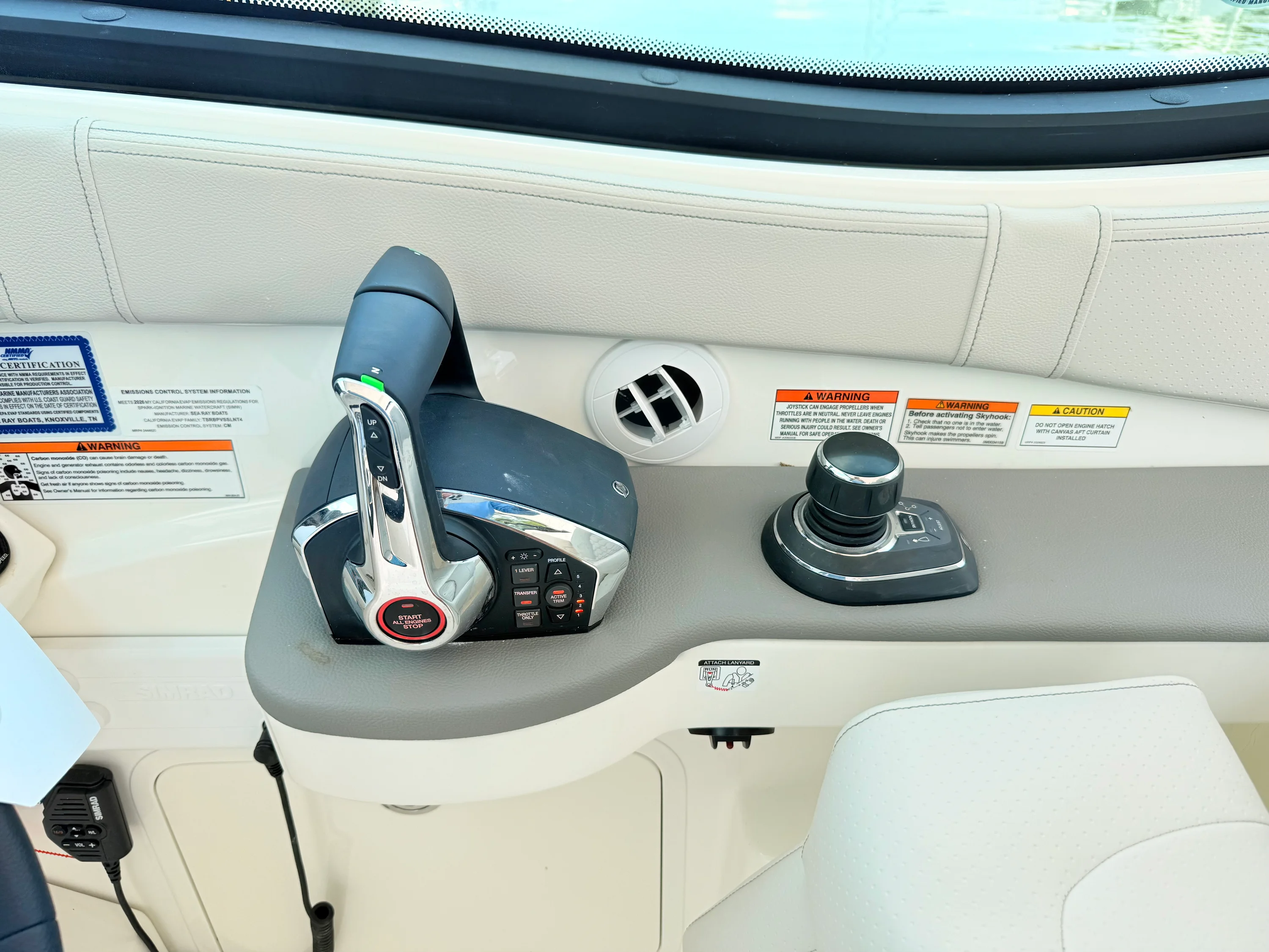 2026 Sea Ray Sundancer 320 Outboard Image Thumbnail #49