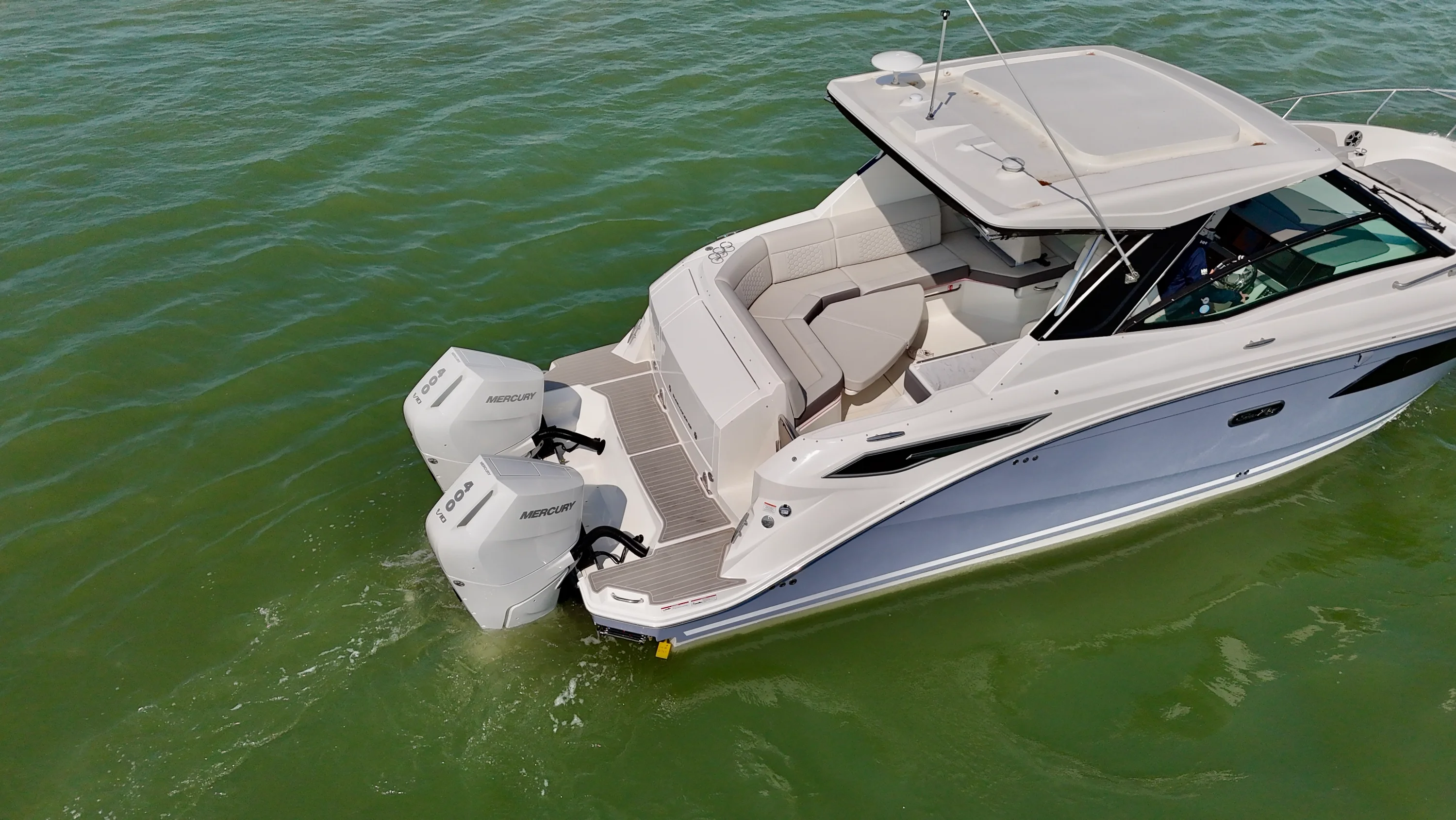 2026 Sea Ray Sundancer 320 Outboard Image Thumbnail #19