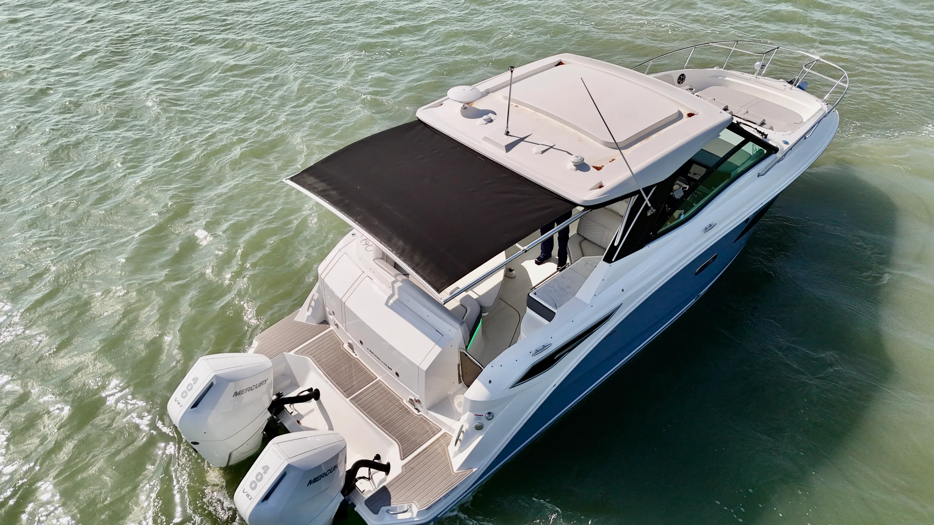 2026 Sea Ray Sundancer 320 Outboard Image Thumbnail #20