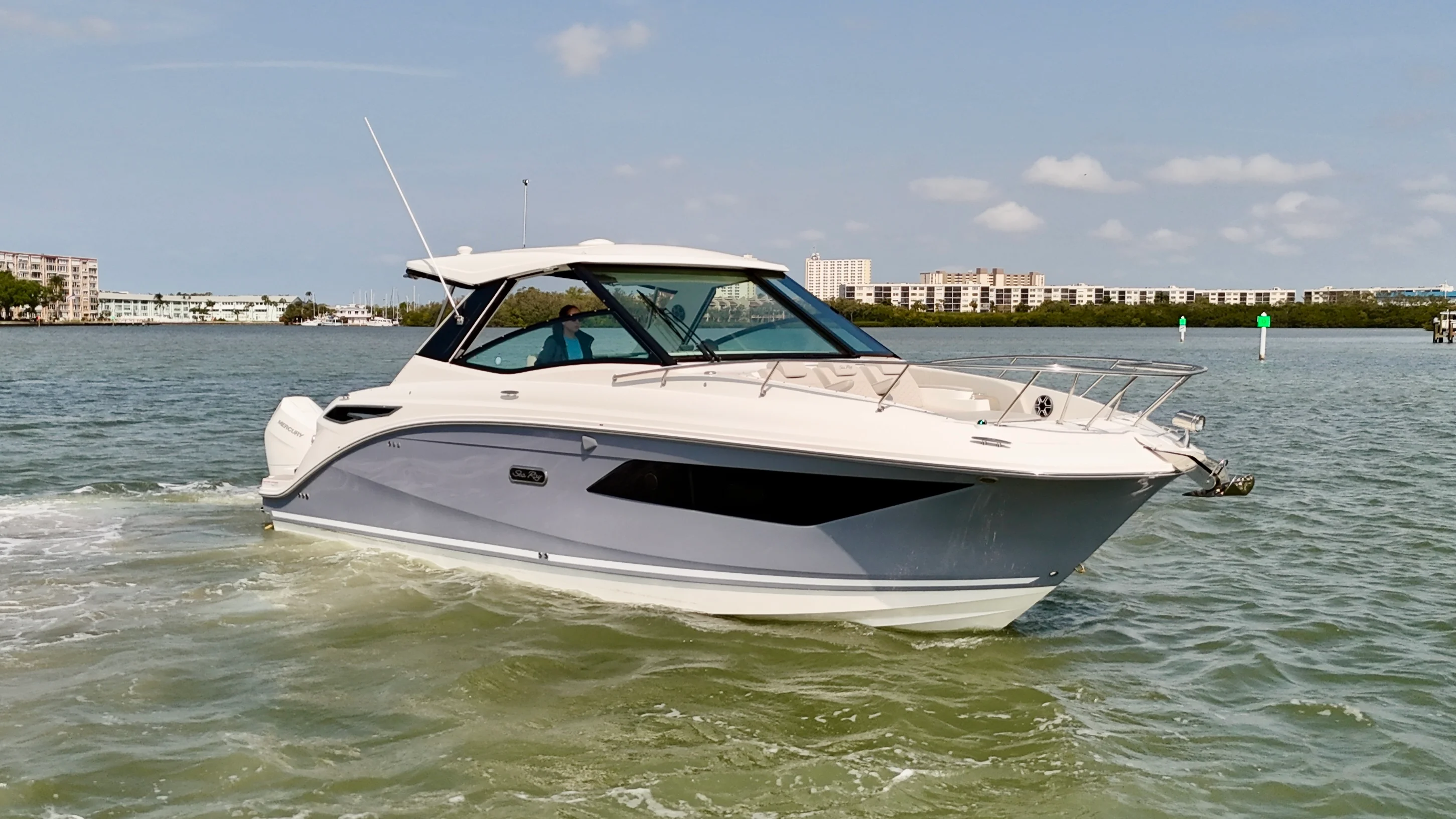 2026 Sea Ray Sundancer 320 Outboard Image Thumbnail #11