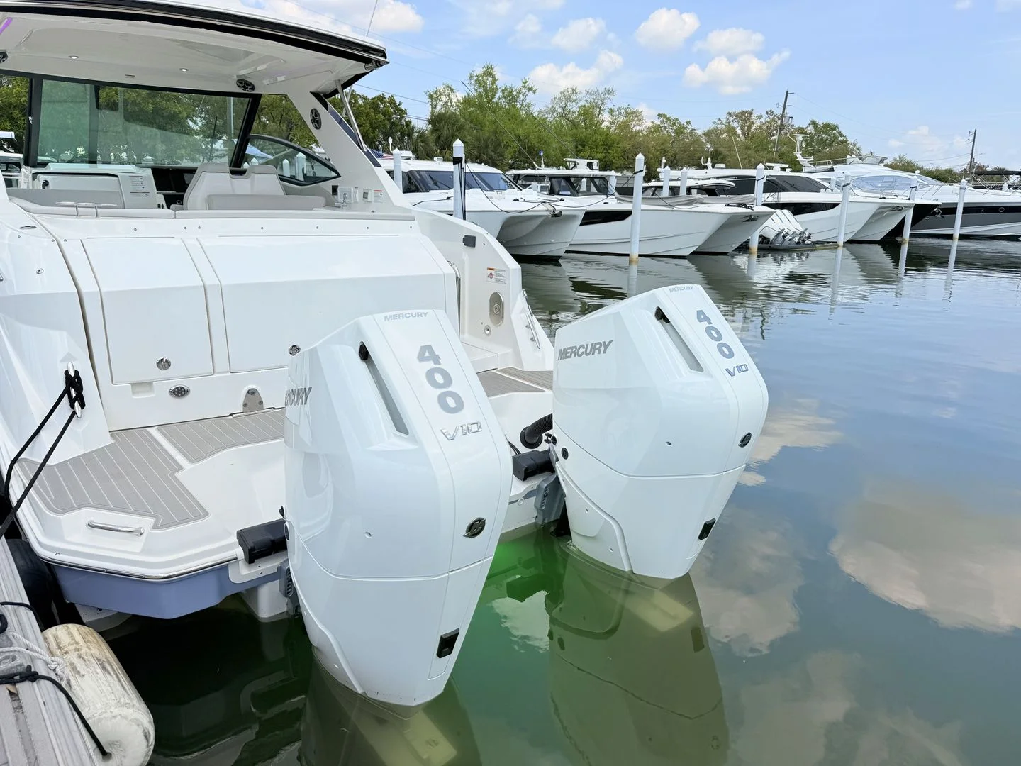 2026 Sea Ray Sundancer 320 Outboard Image Thumbnail #86