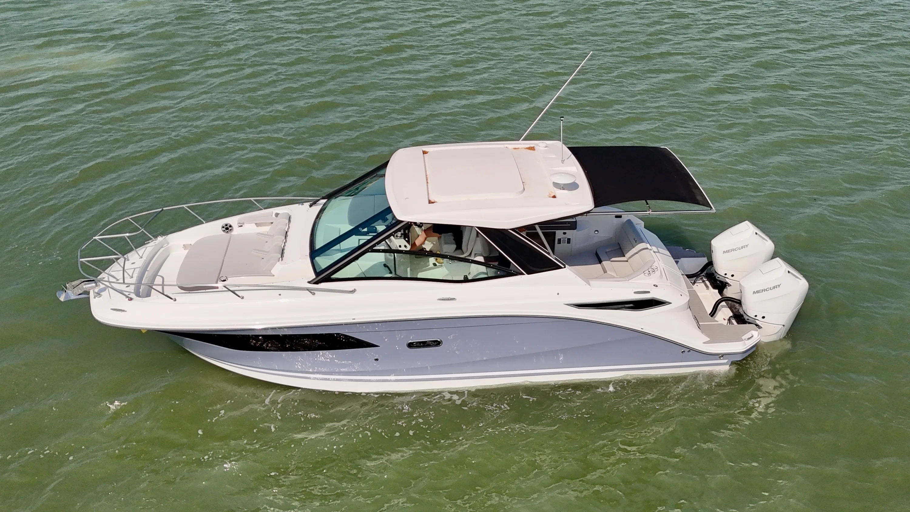 2026 Sea Ray Sundancer 320 Outboard Image Thumbnail #21
