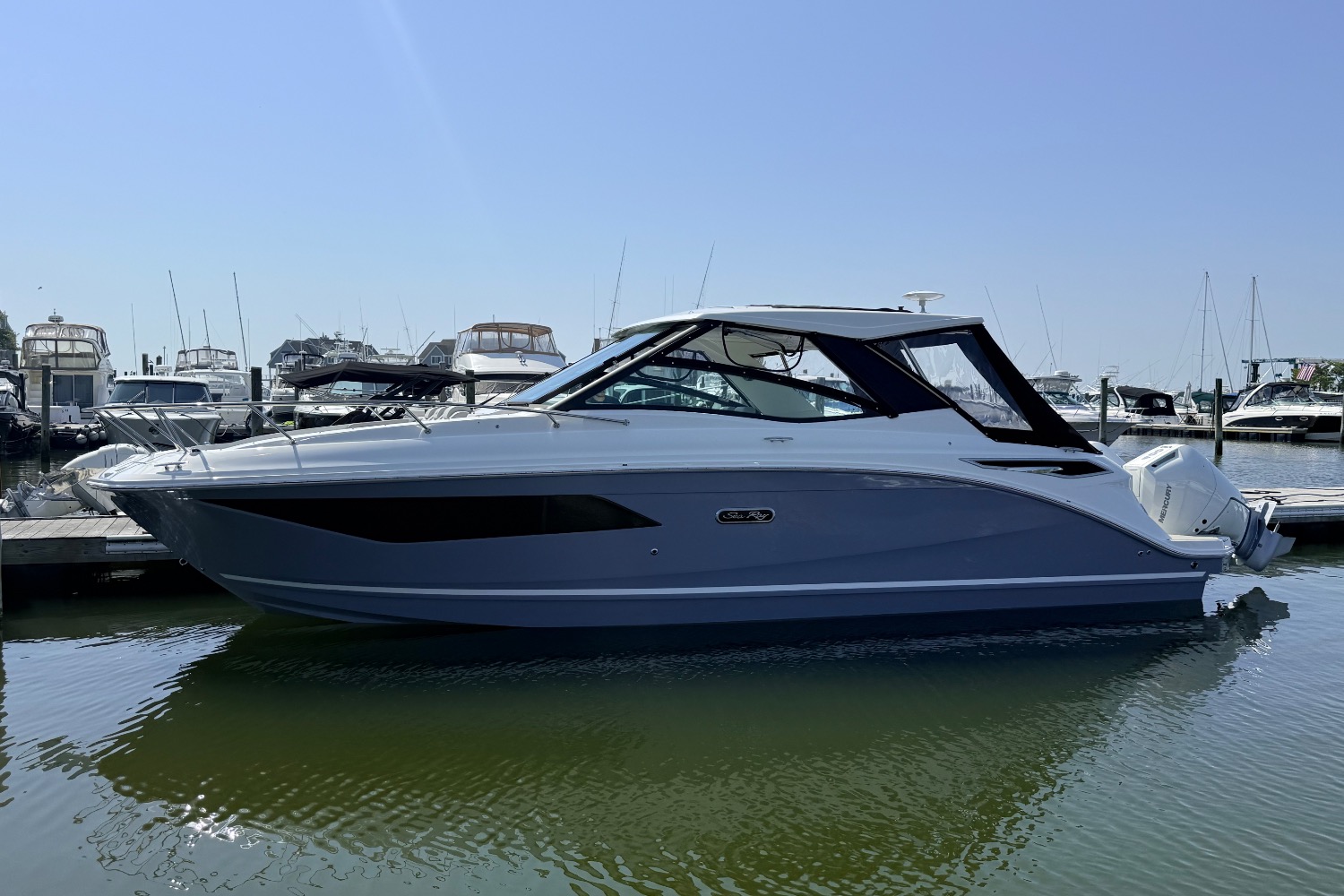 2026 Sea Ray Sundancer 320 Outboard