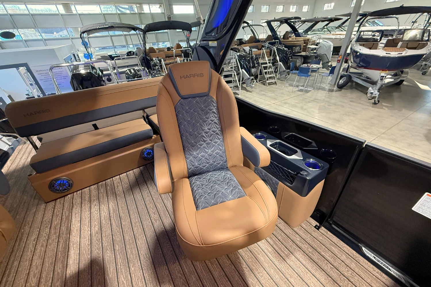 2026 Harris Grand Mariner 250 Image Thumbnail #14